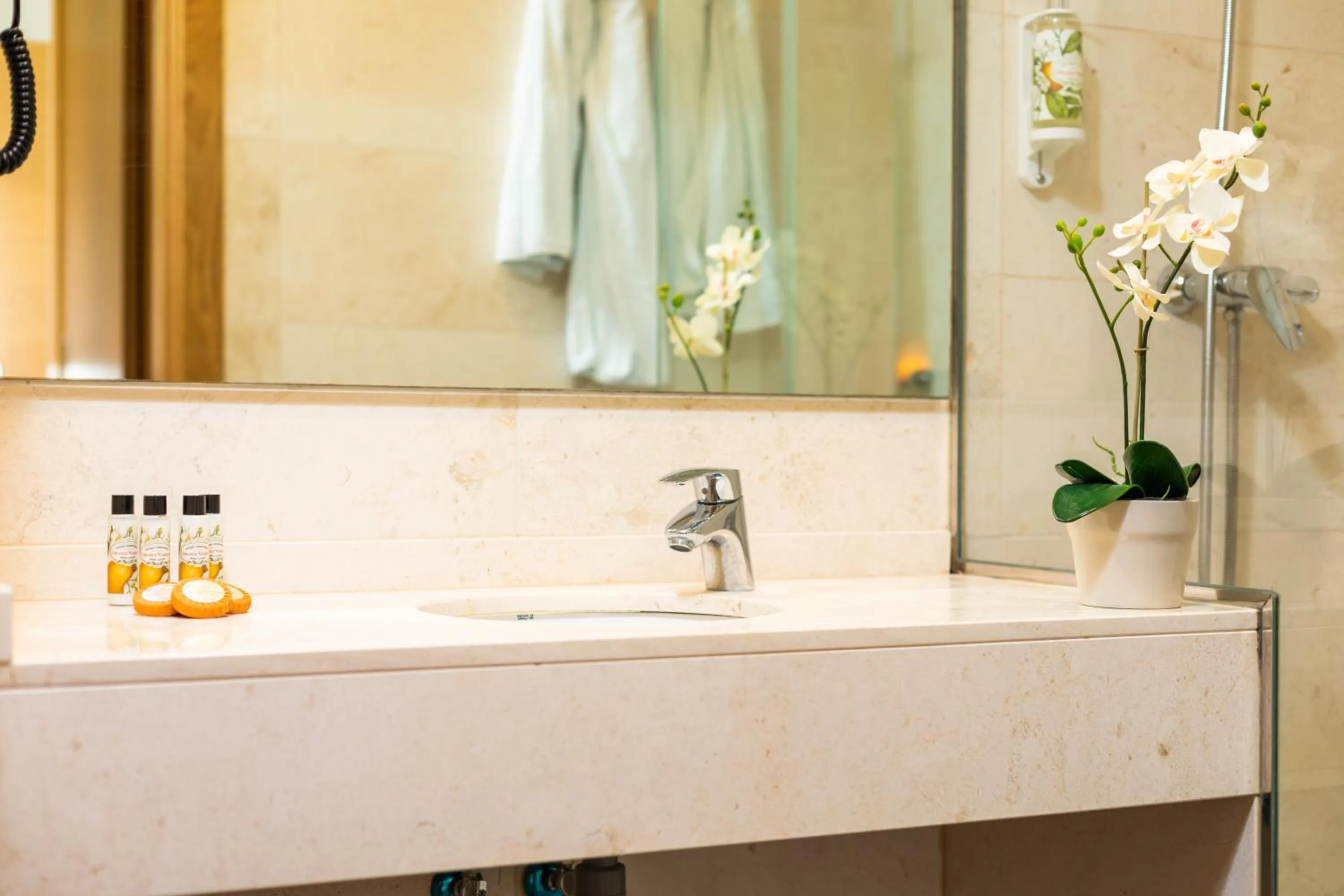 Day in Complejo Al Sur - by Grupo Tribu