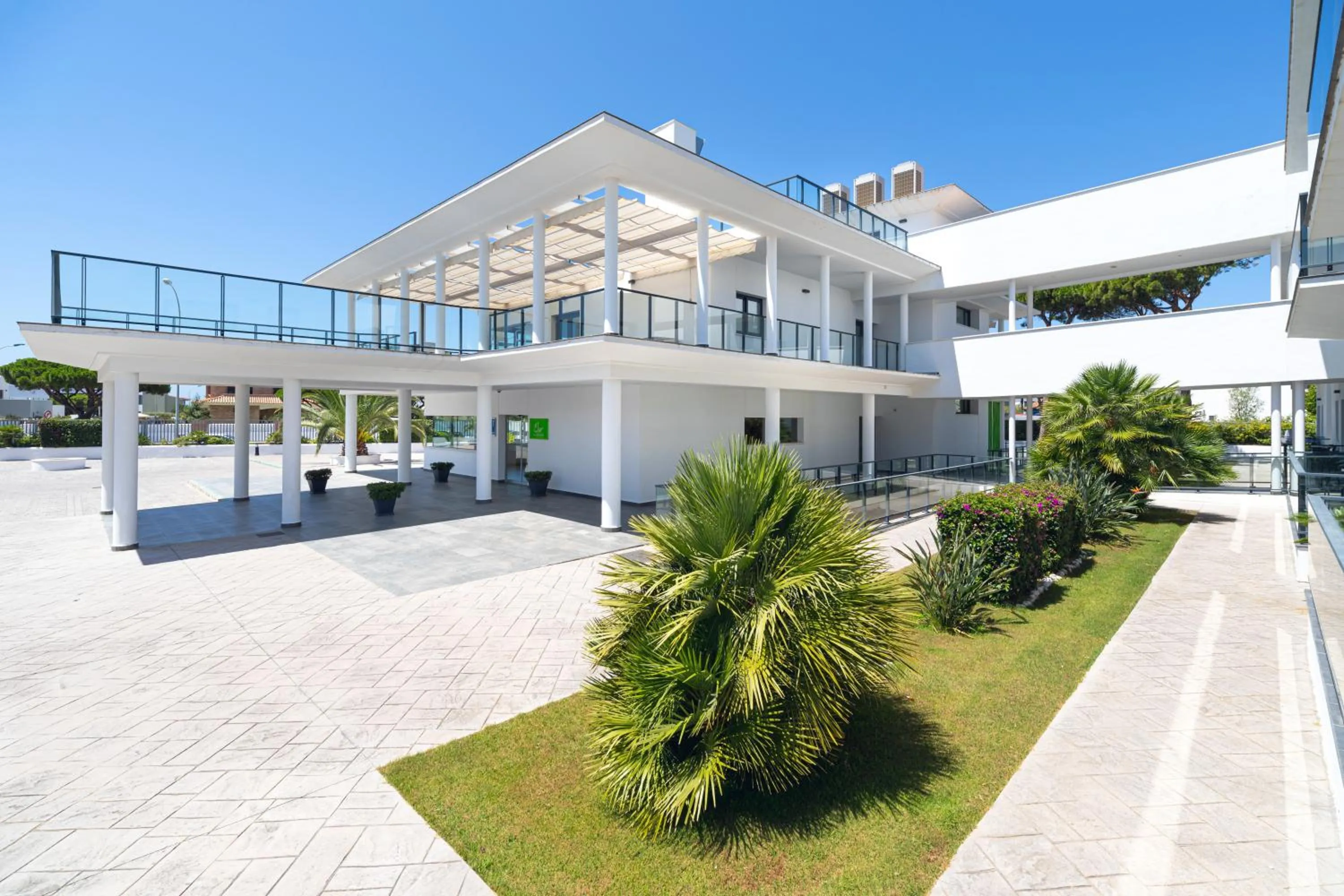 Facade/entrance in Complejo Al Sur - by Grupo Tribu