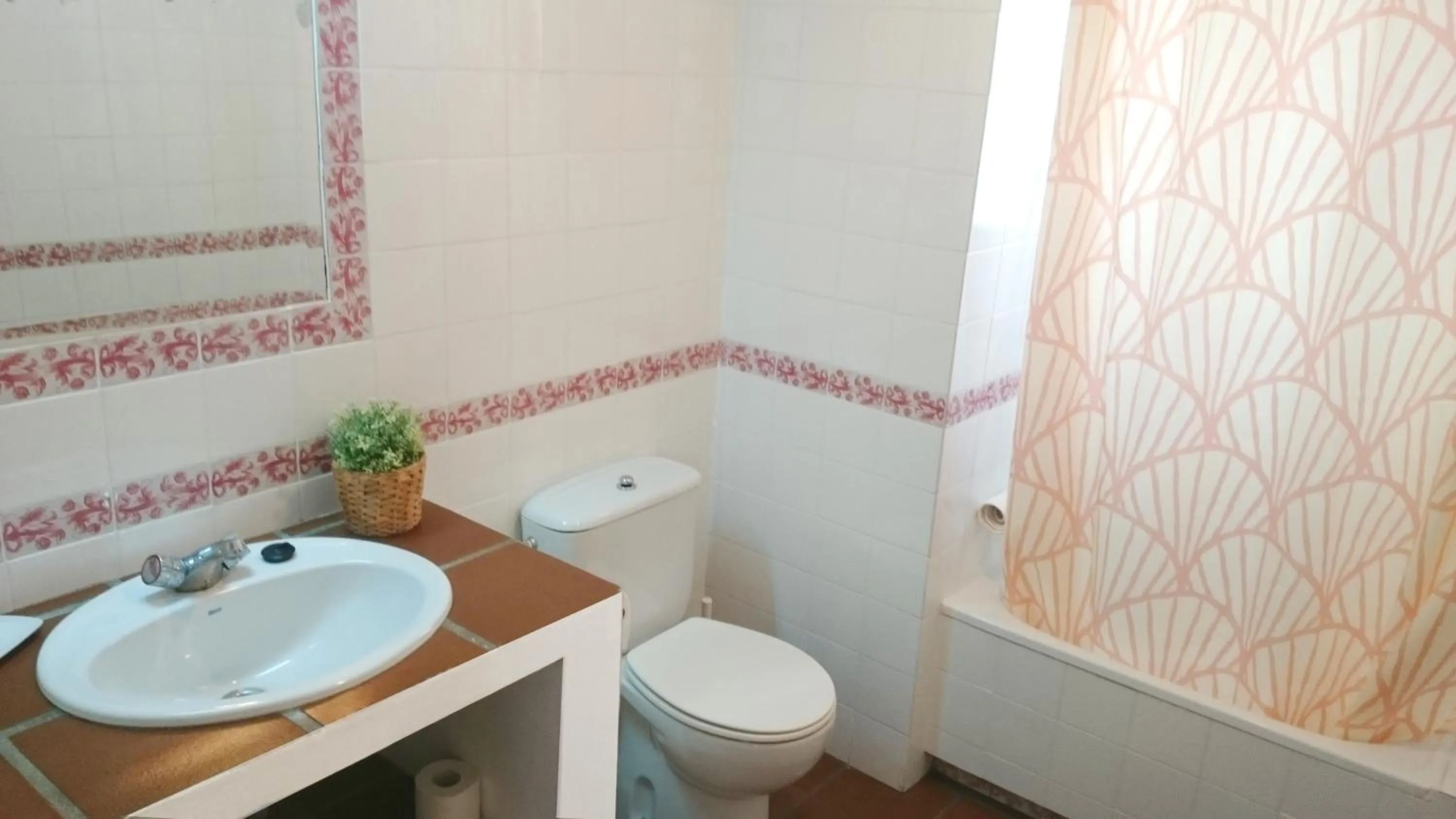 Bathroom in Apartamentos Turísticos La Mundial