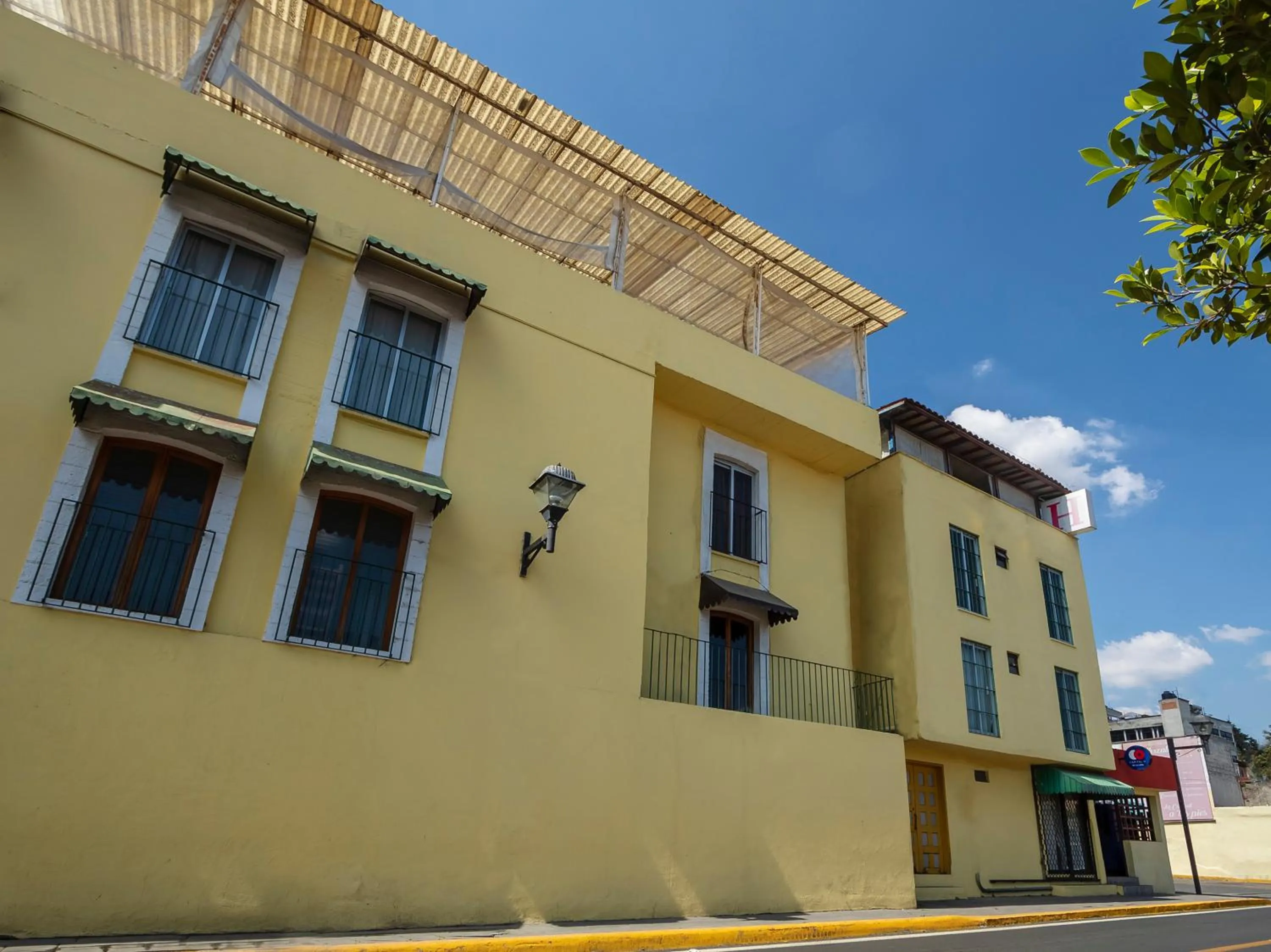 Property building in Hotel De La Loma