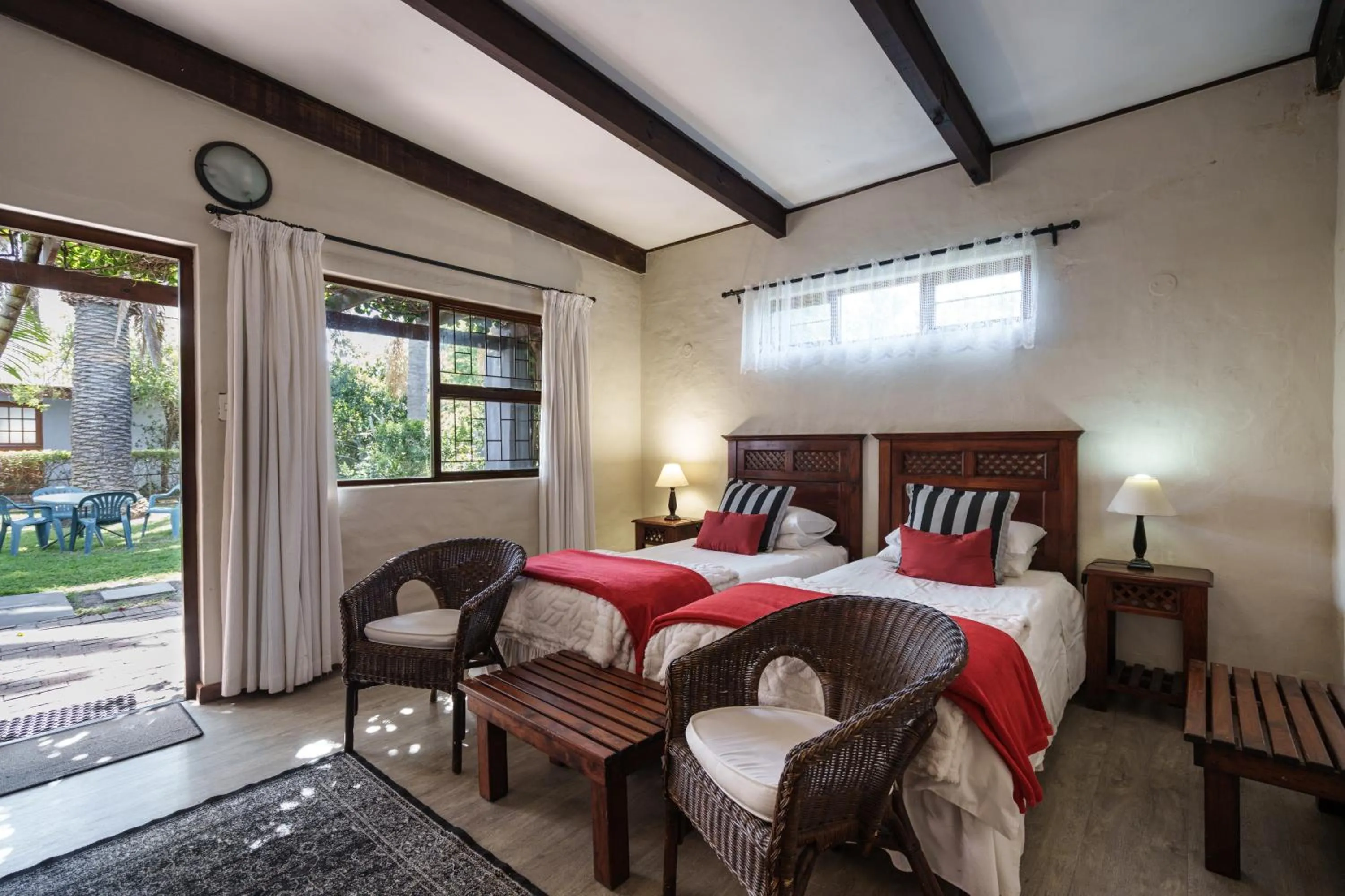 Bedroom, Bed in Be My Guest Lodge