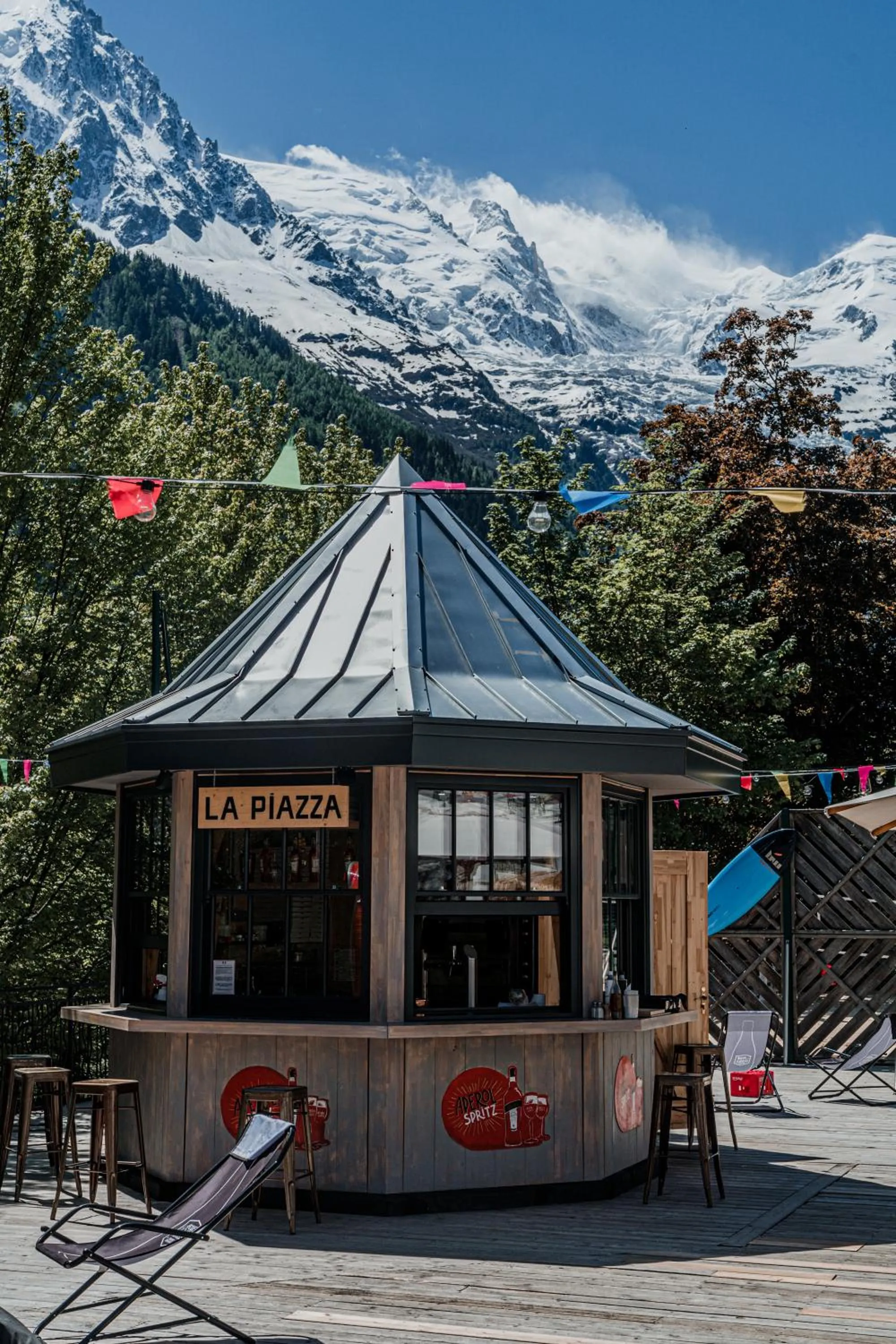 Restaurant/places to eat in La Folie Douce Hotels Chamonix