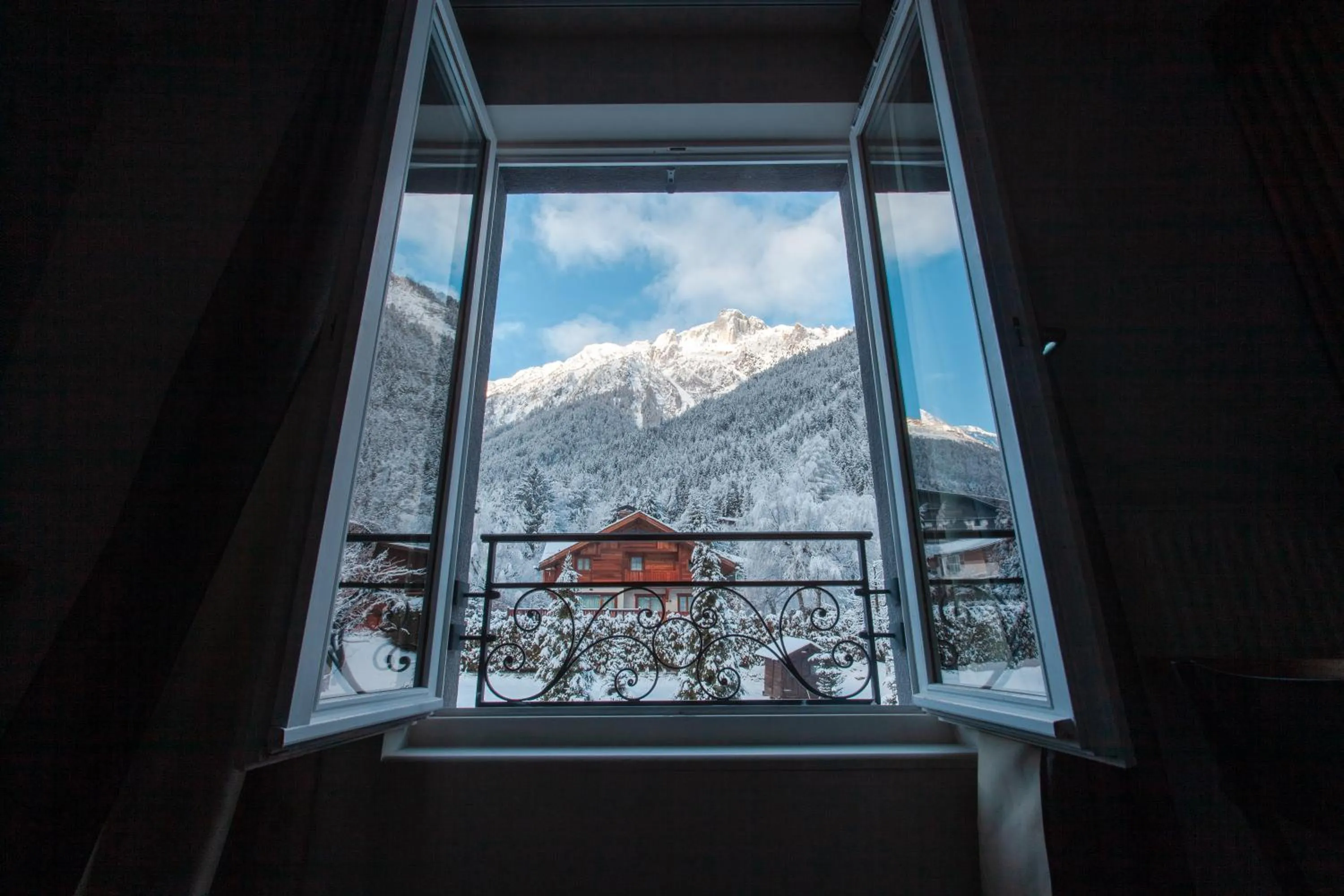 Mountain view in La Folie Douce Hotels Chamonix