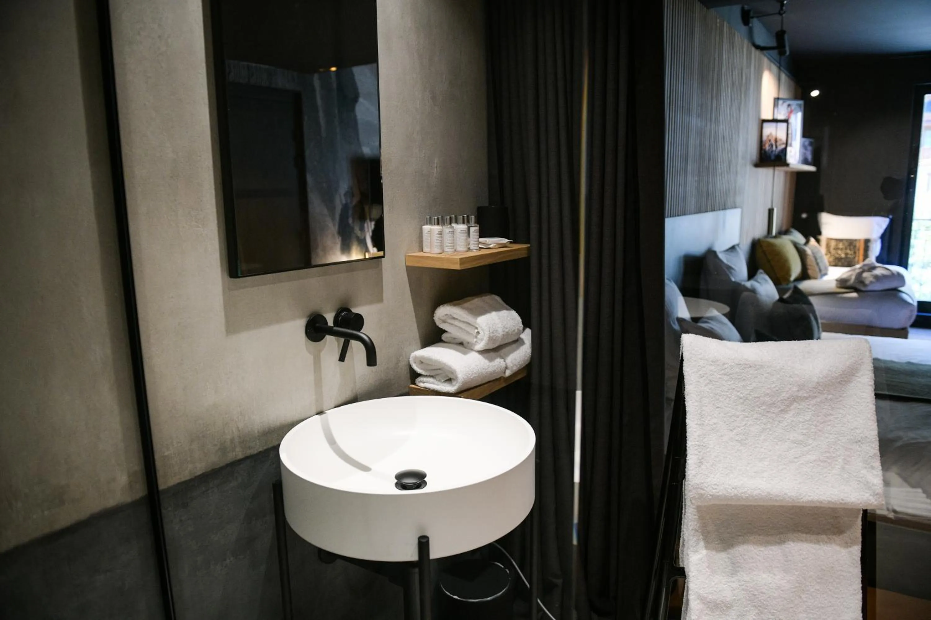 Shower in La Folie Douce Hotels Chamonix