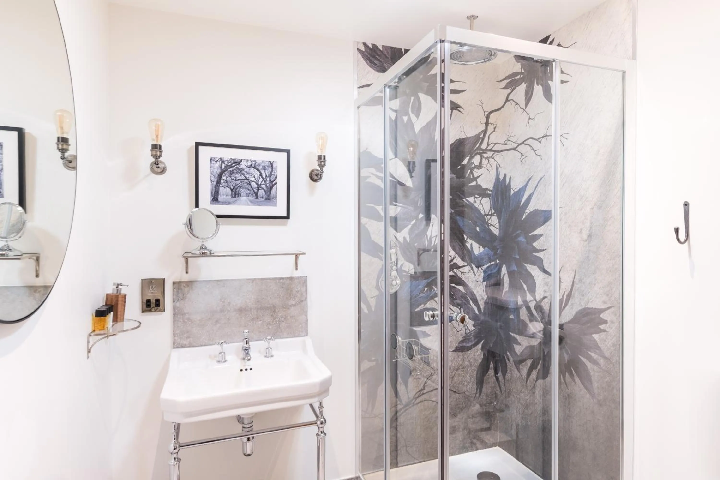 Shower in The Brisley Bell