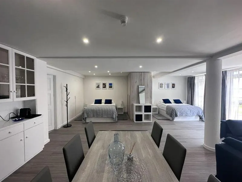 Photo of the whole room, Bed in Valhalla Panorama