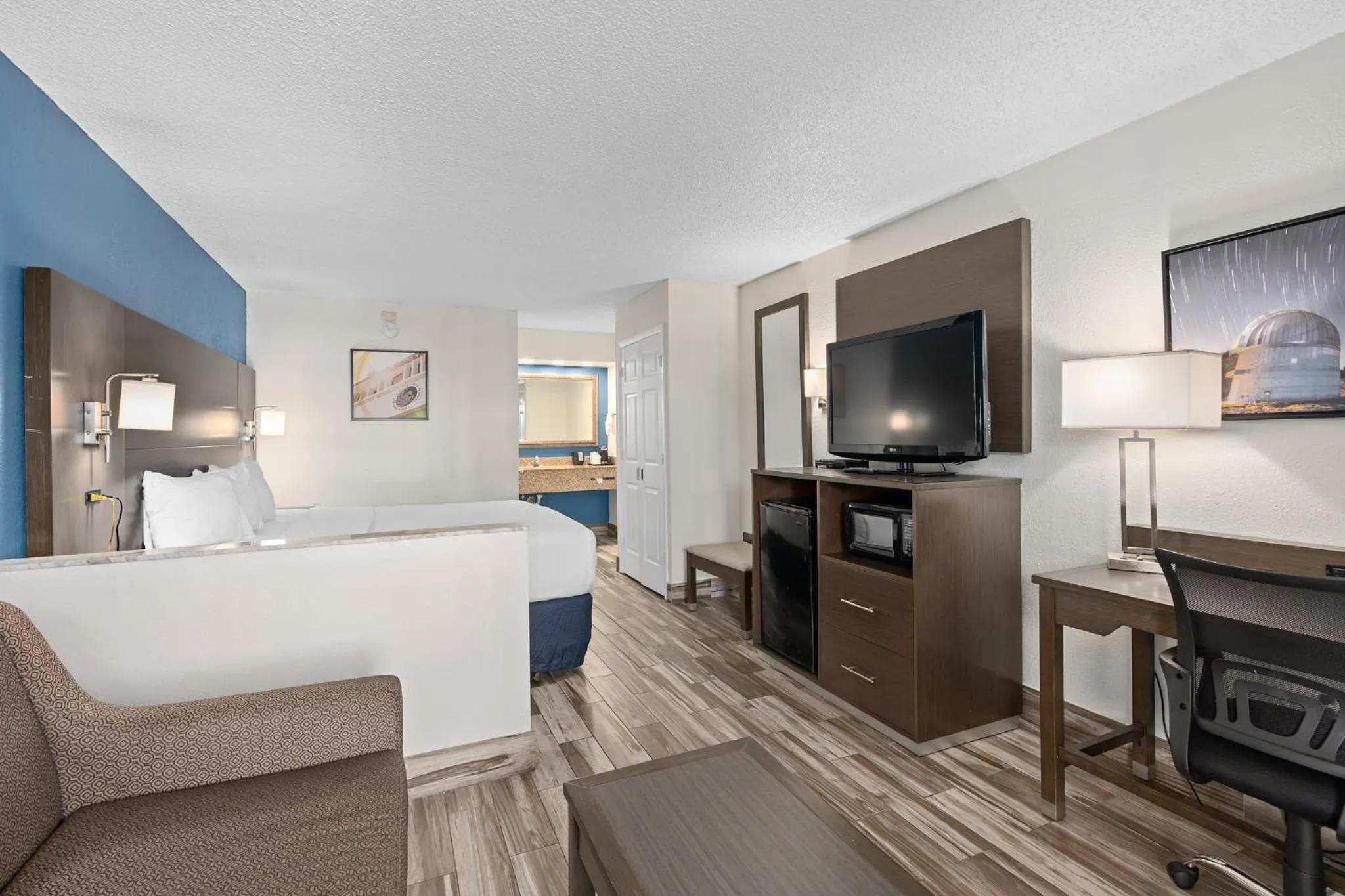 TV and multimedia, Bed in Baymont by Wyndham Orlando East