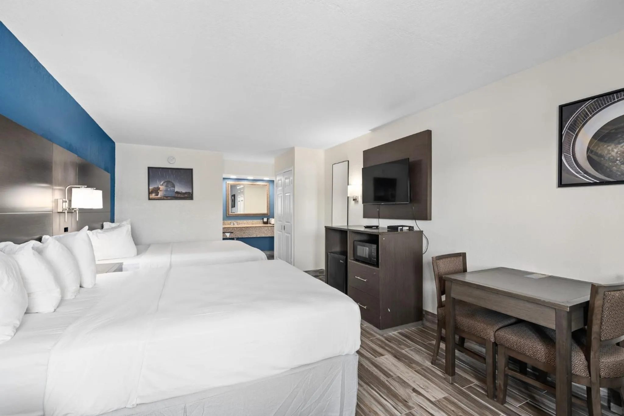 Bed in Baymont by Wyndham Orlando East