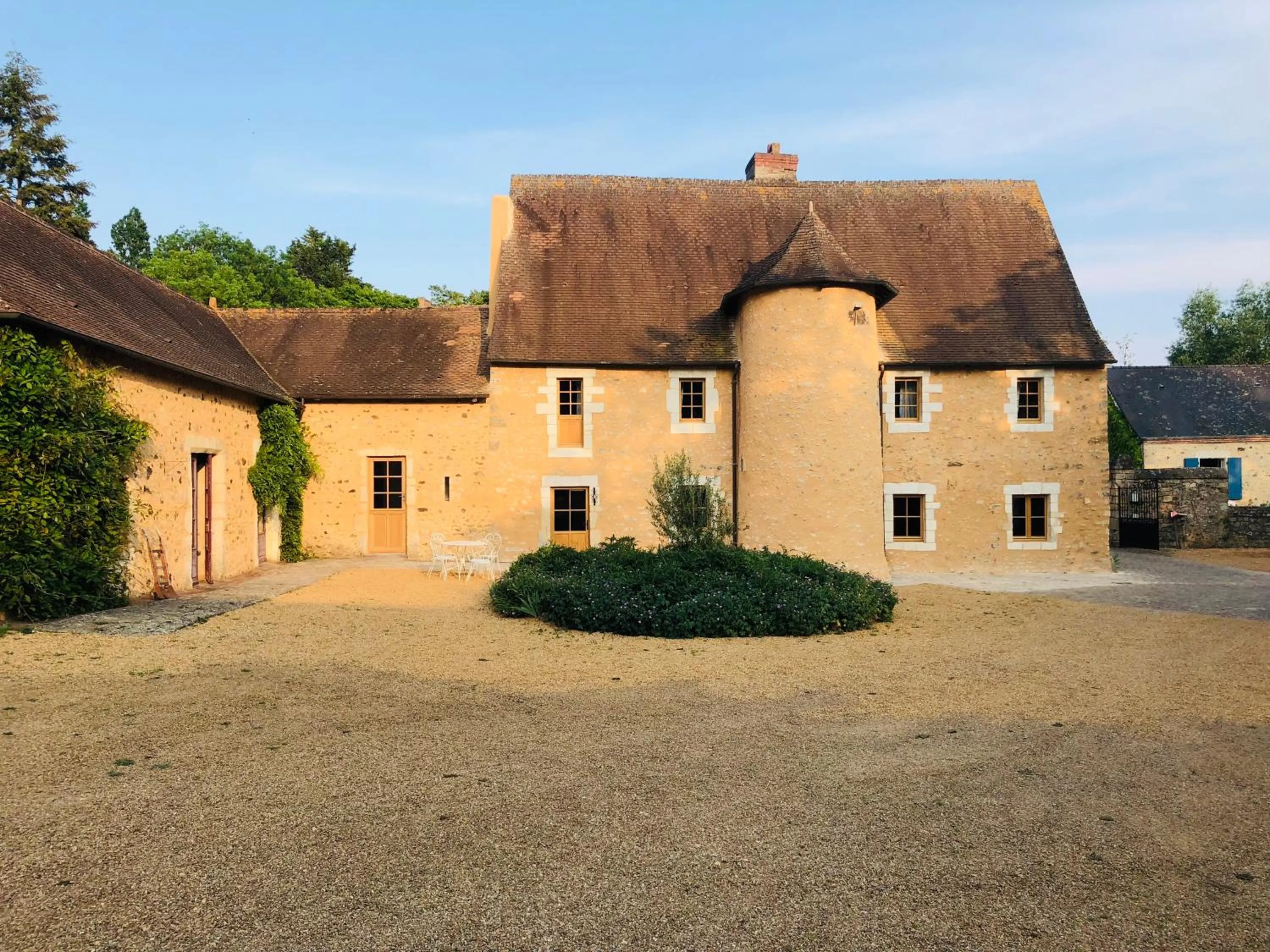 Property building in Manoir de la Basse-Cour