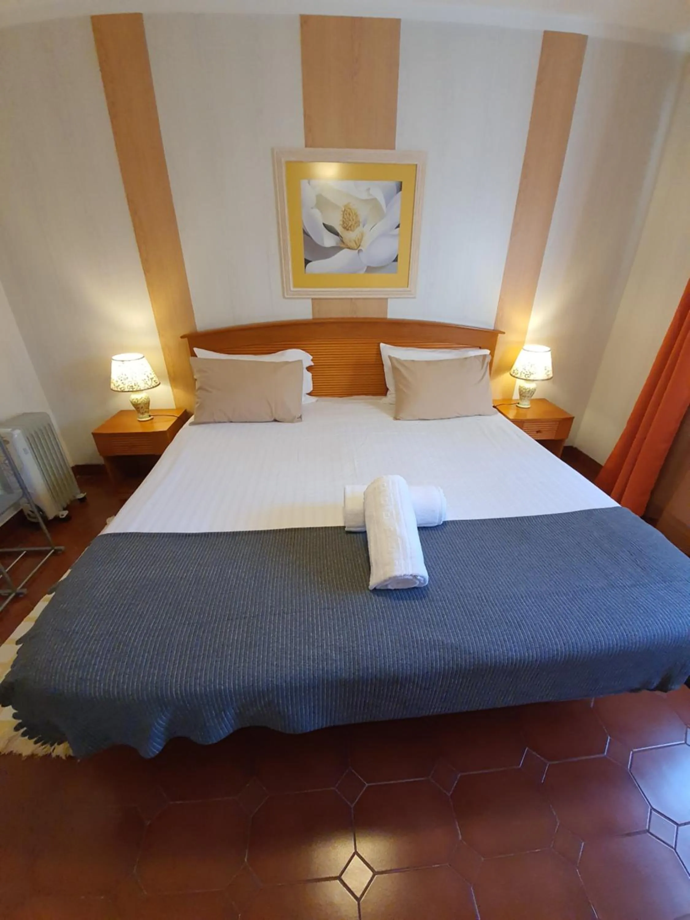 Bedroom, Bed in Ocean View Lagos