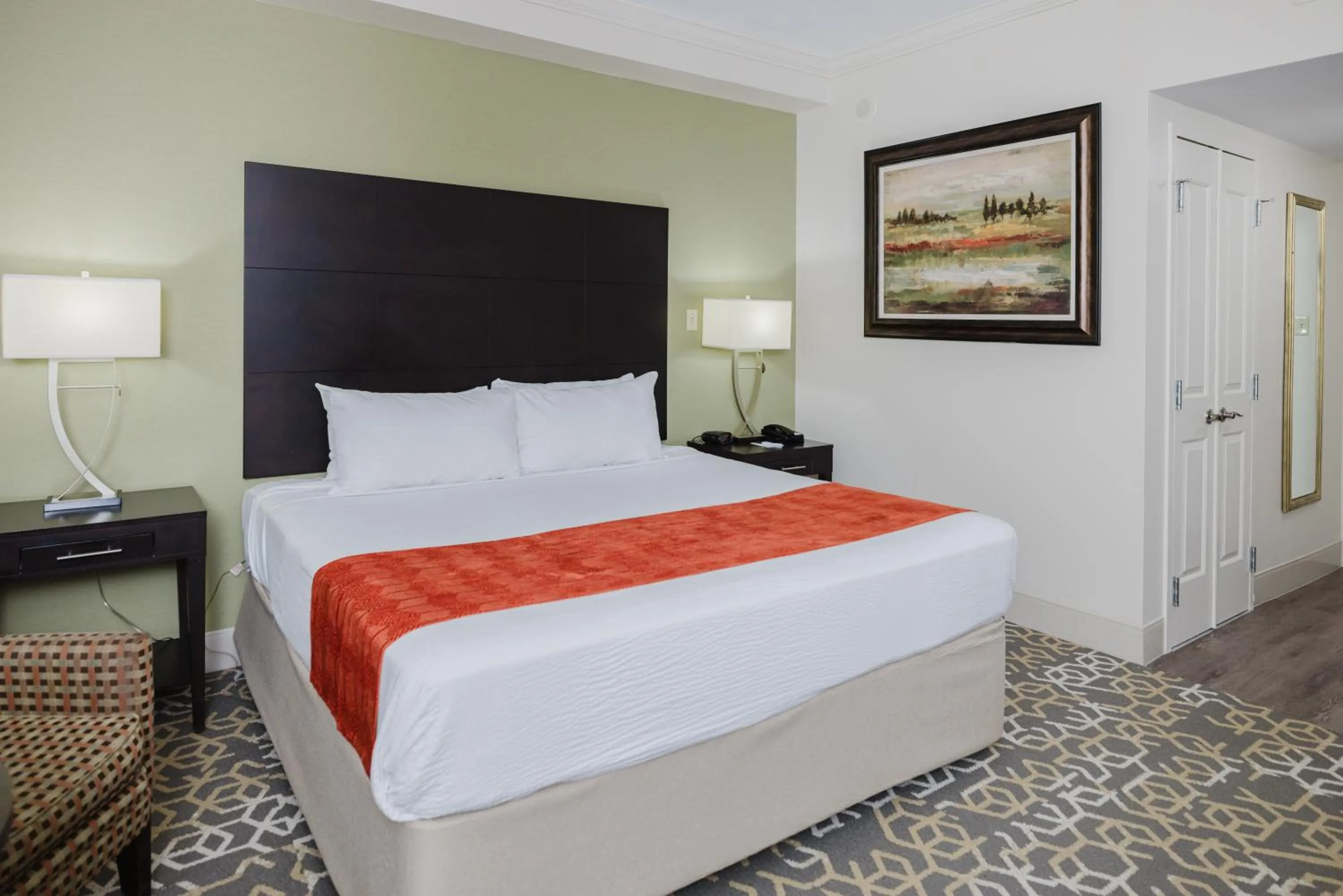 Bed in Brent House Hotel