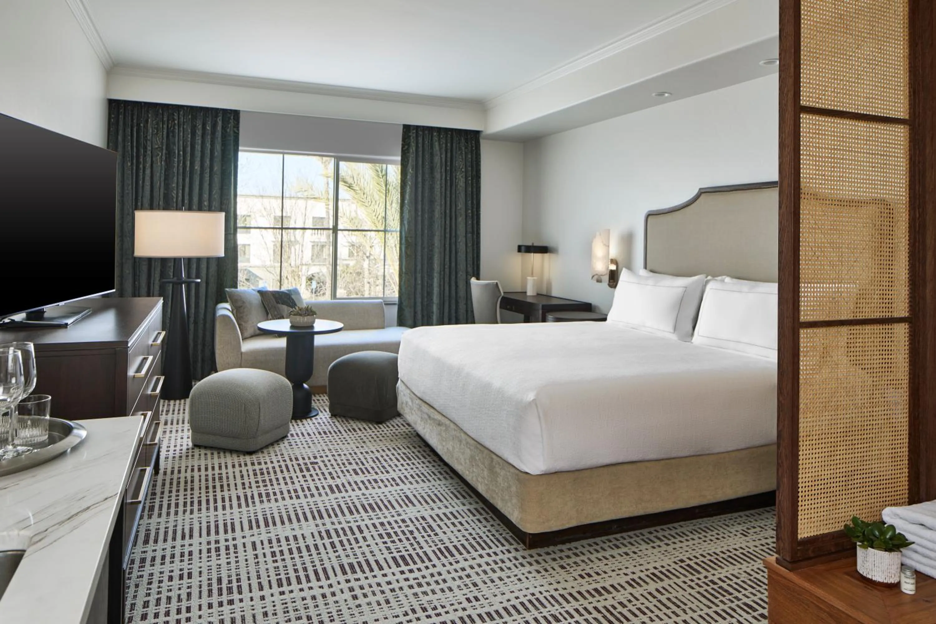 Bedroom, Bed in Bellasera Hotel & Suites Paso Robles, Tapestry by Hilton