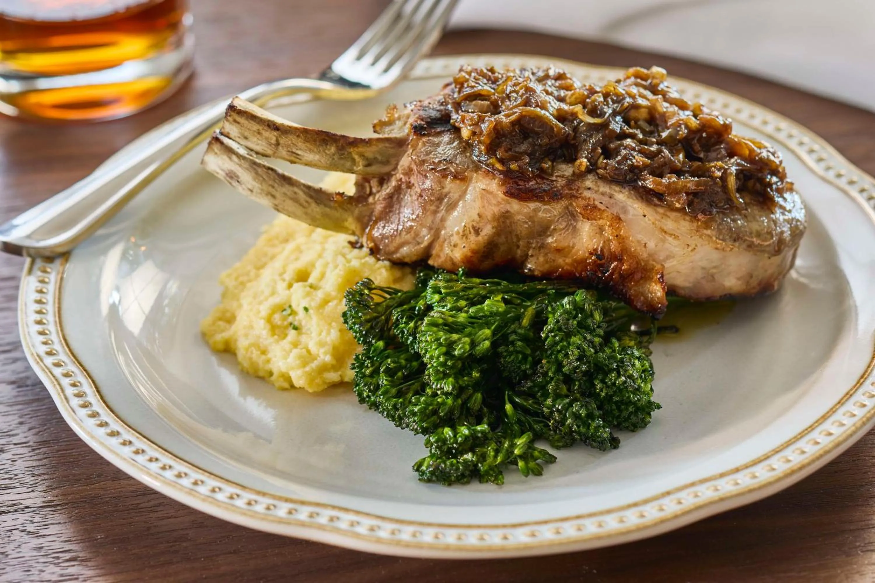 Restaurant/places to eat in Bellasera Hotel & Suites Paso Robles, Tapestry by Hilton