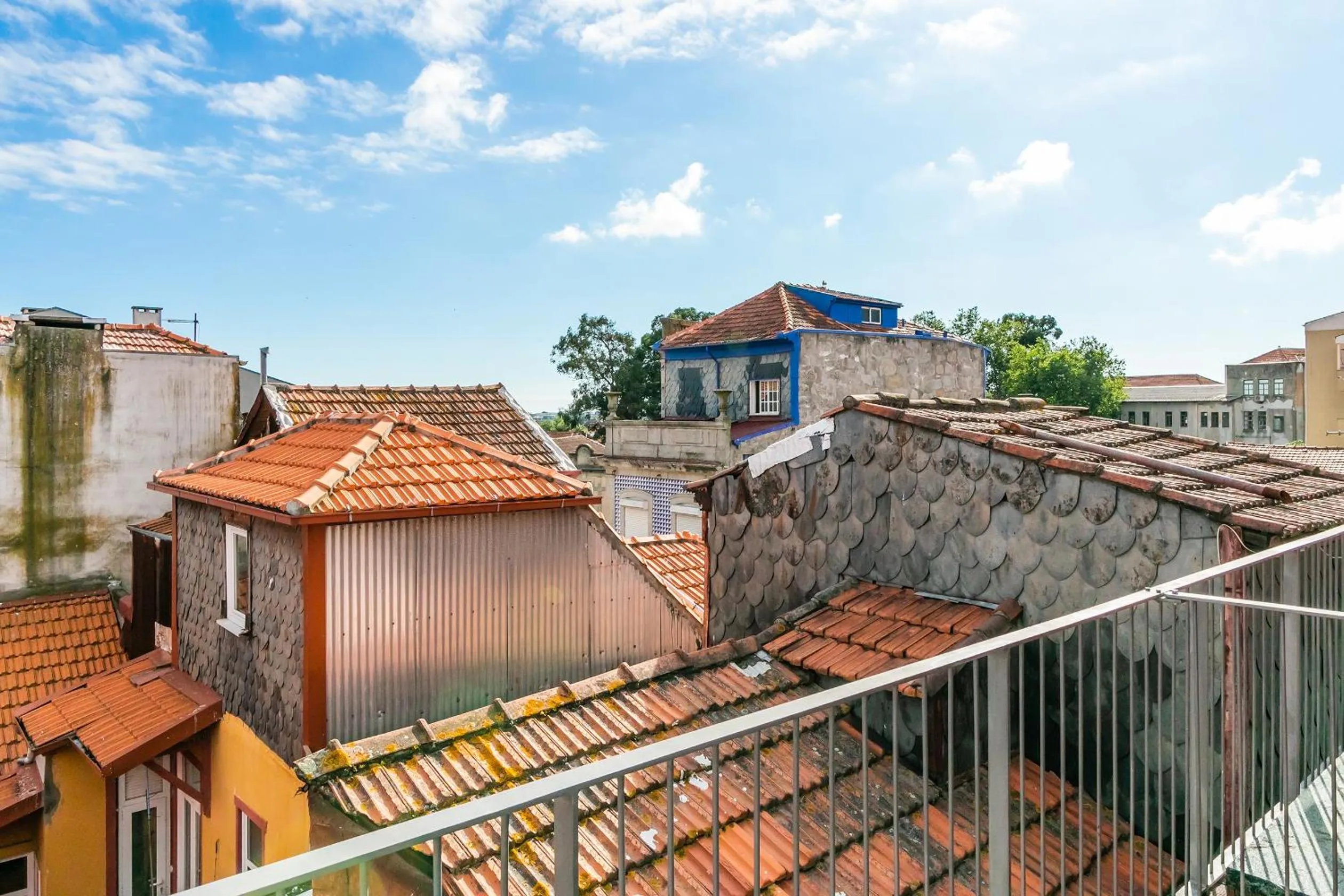 Property building in Indulge Porto Flats