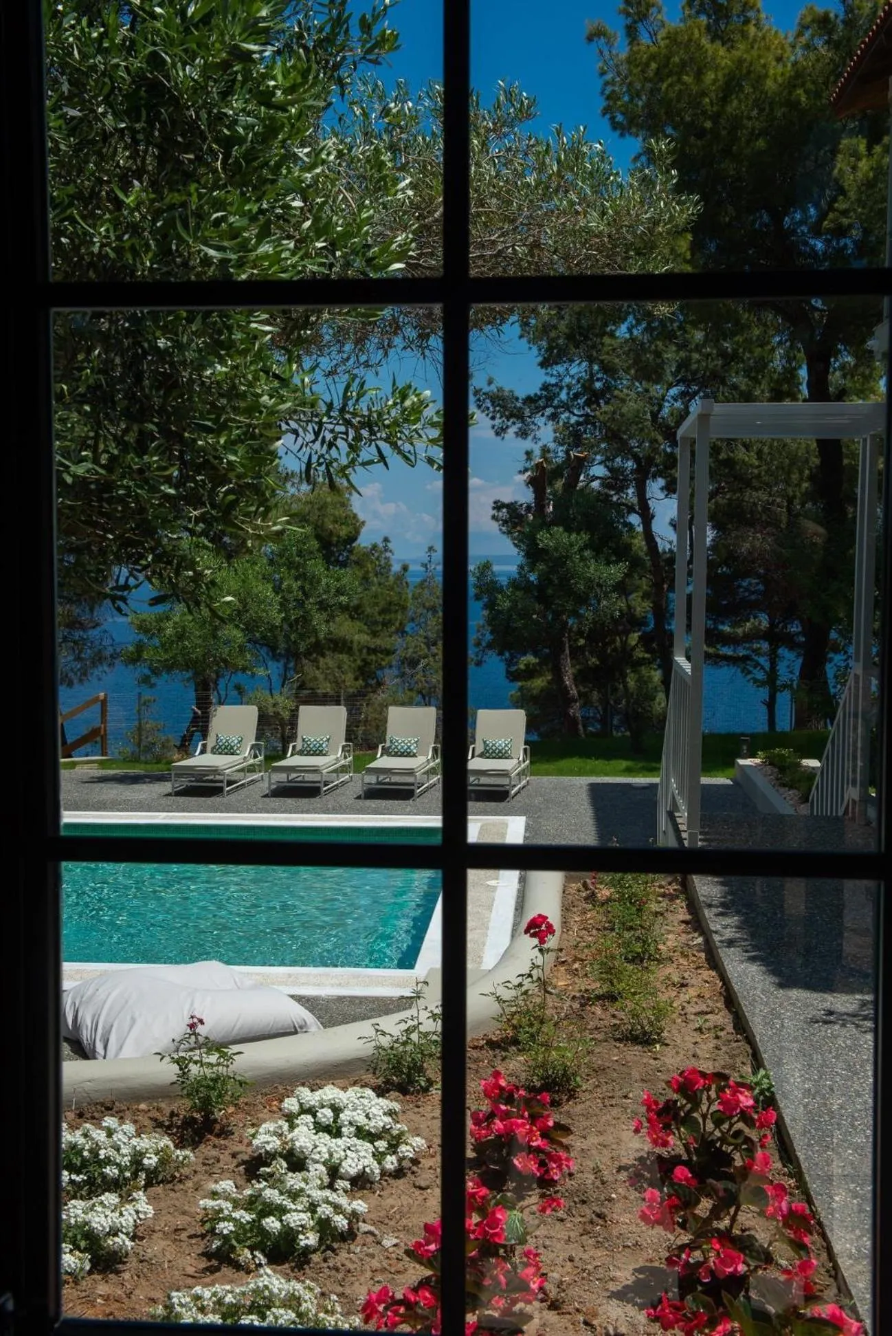 Swimming pool in Elies 33 Bio Retreat