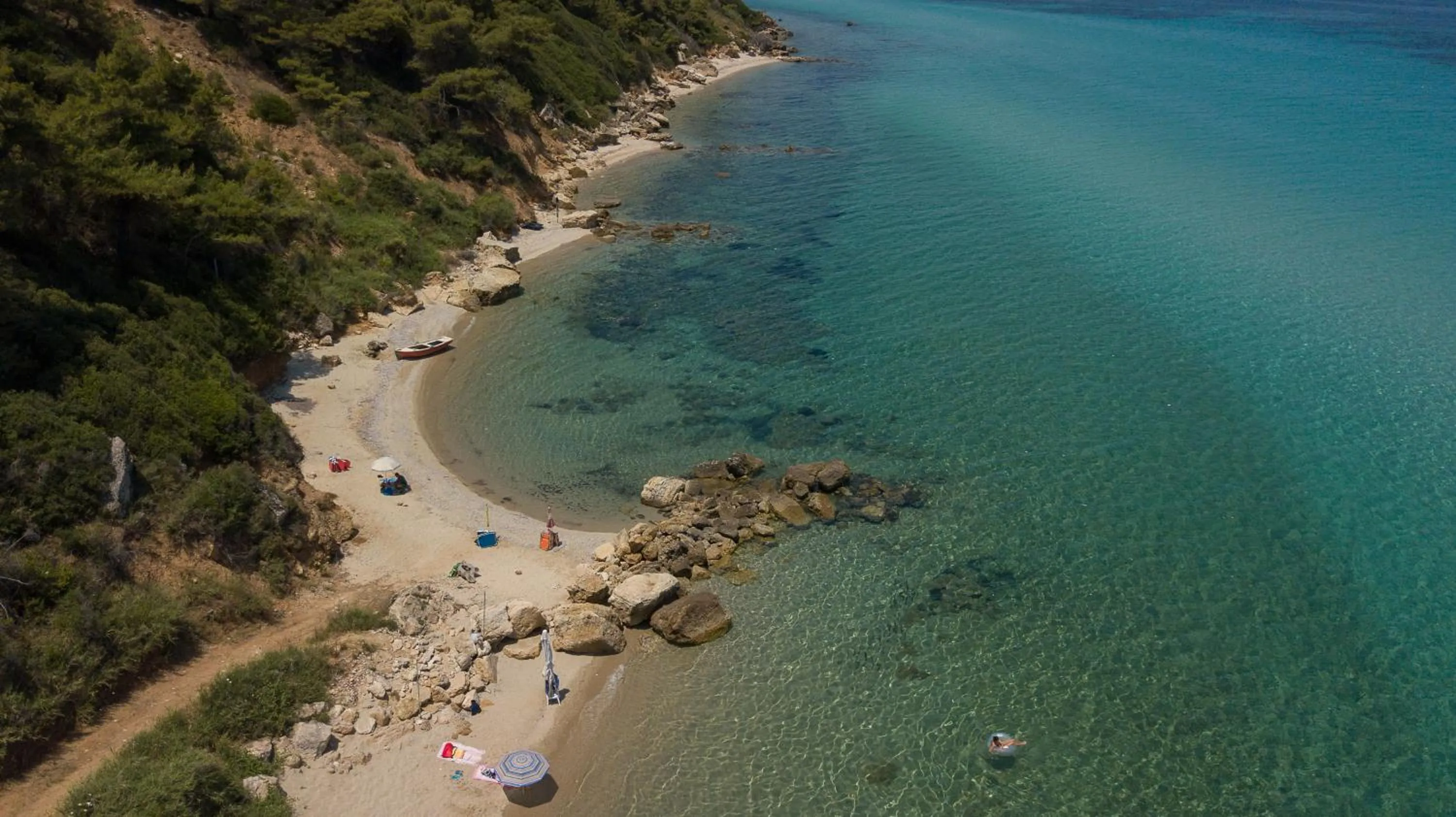 Property building in Elies 33 Bio Retreat