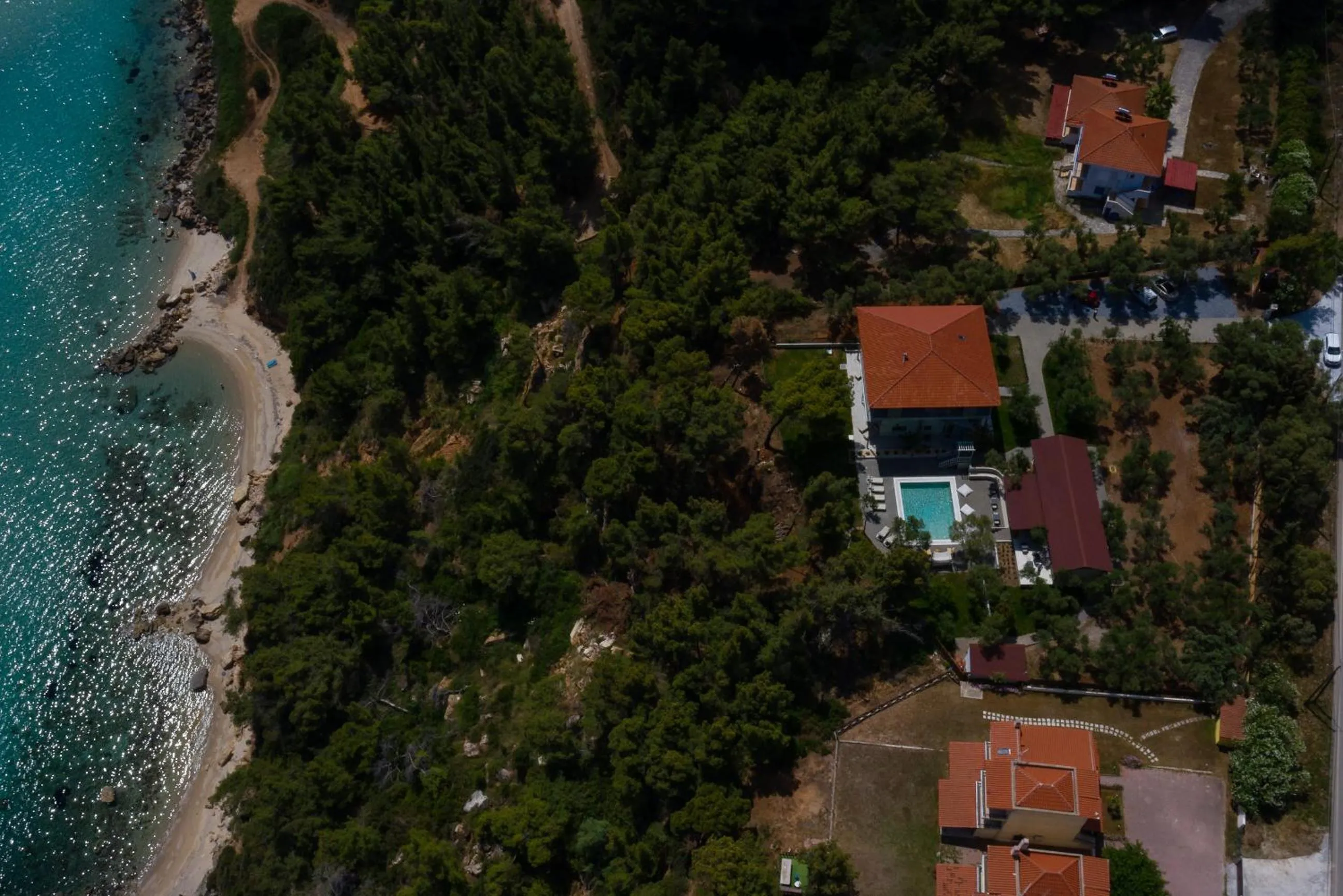 Neighbourhood in Elies 33 Bio Retreat