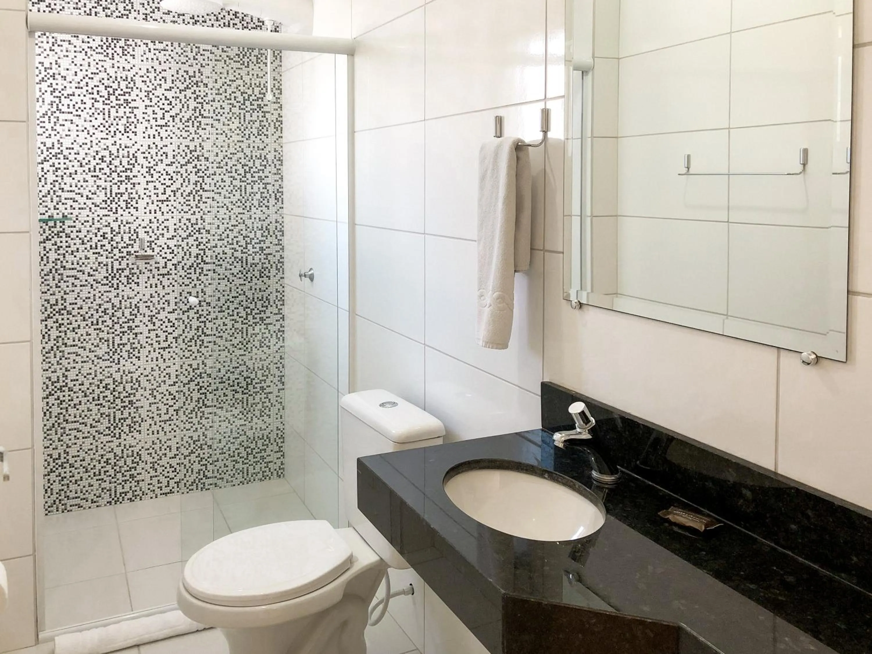 Bathroom in Sense Hotel Araucária