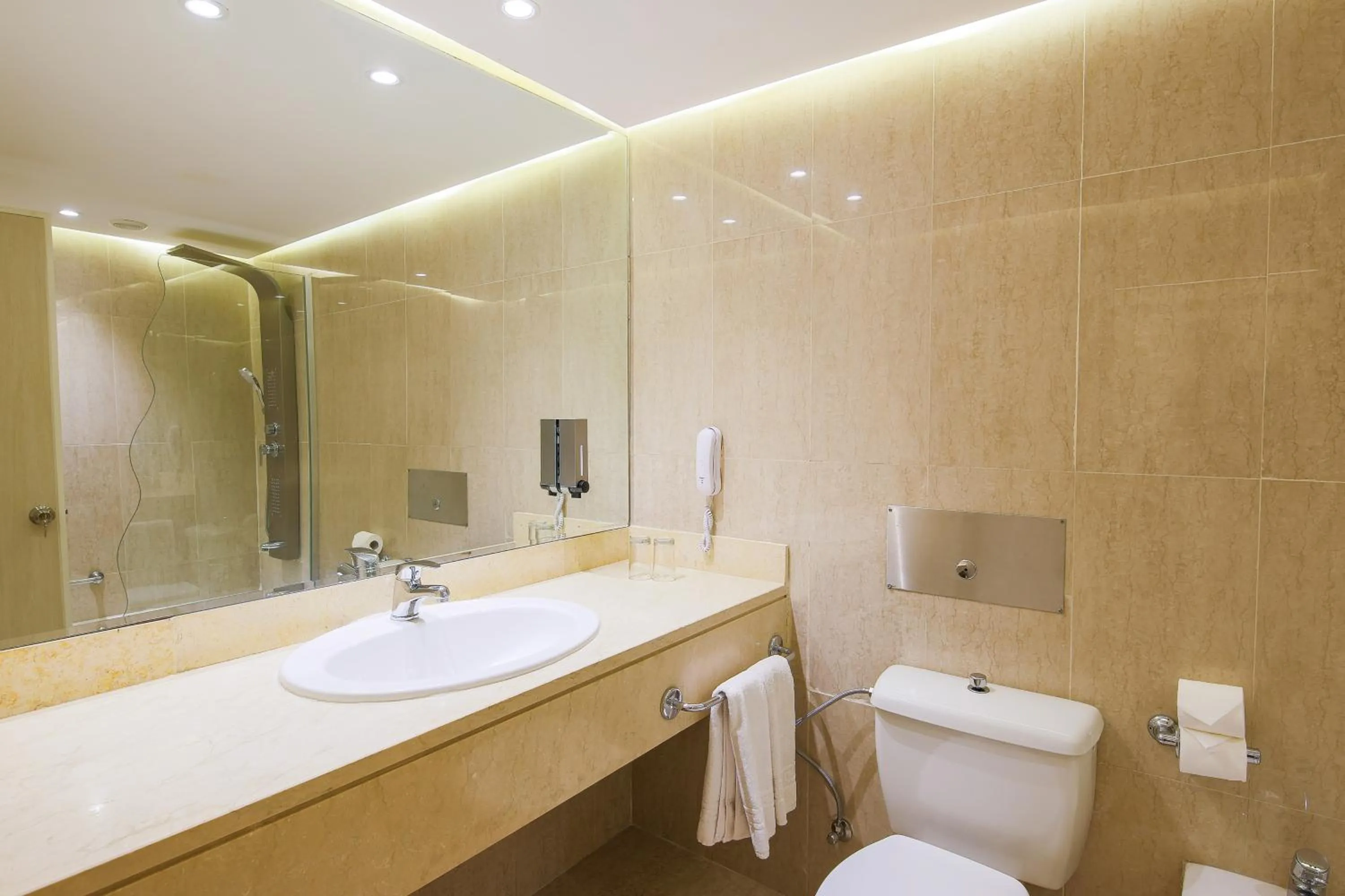 Bathroom in Petra Palace Hotel