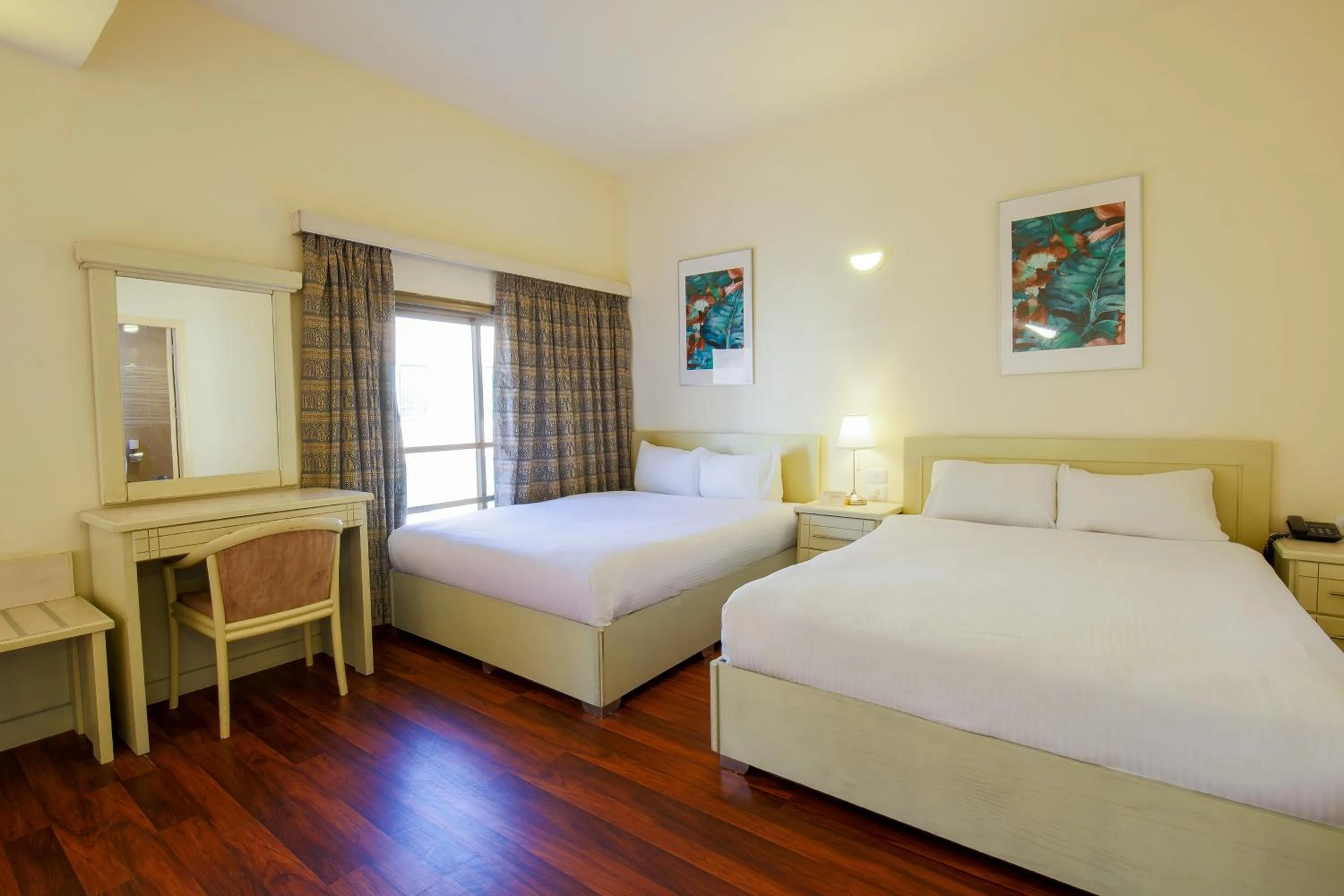 Bedroom, Bed in Petra Palace Hotel