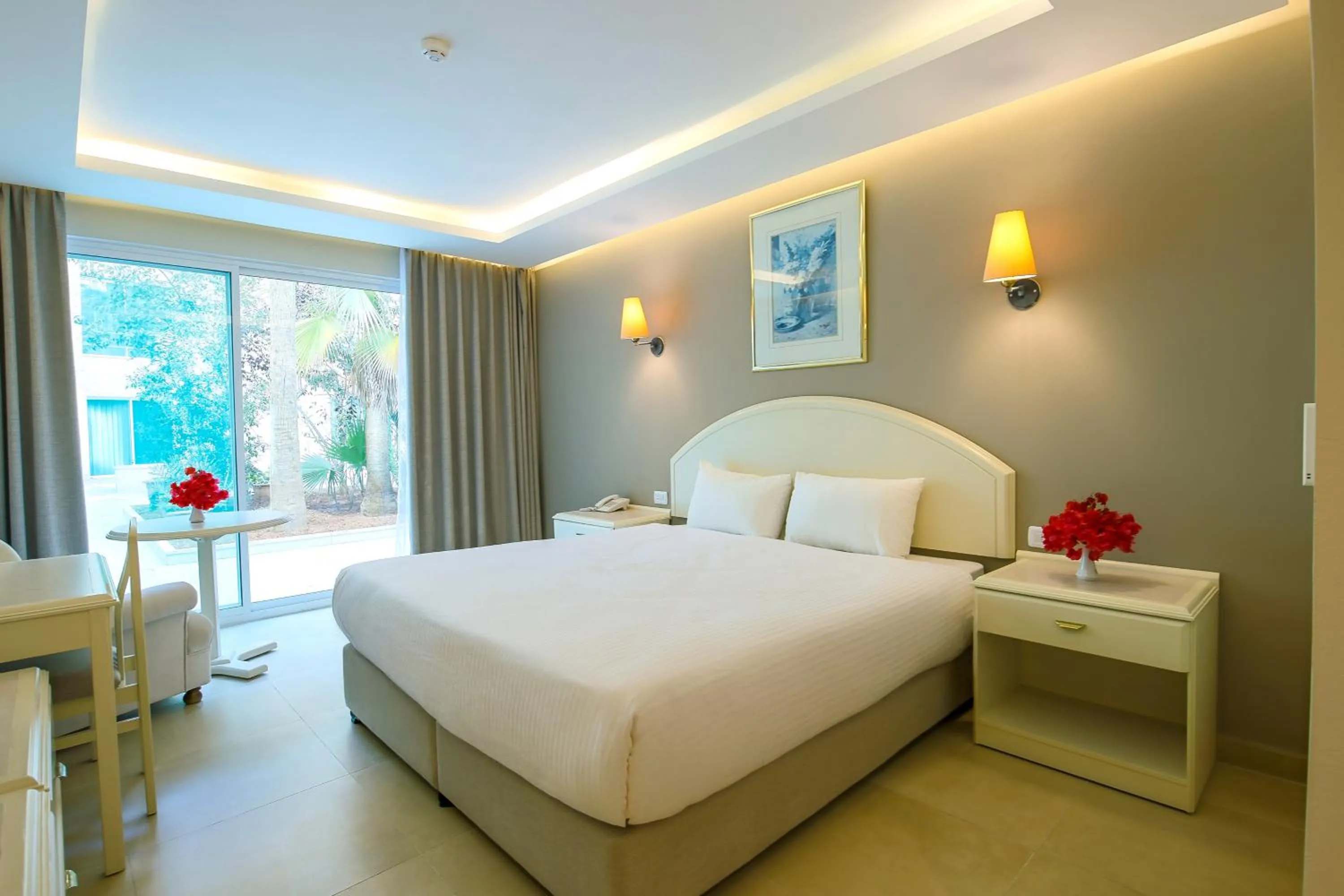 Bedroom, Bed in Petra Palace Hotel