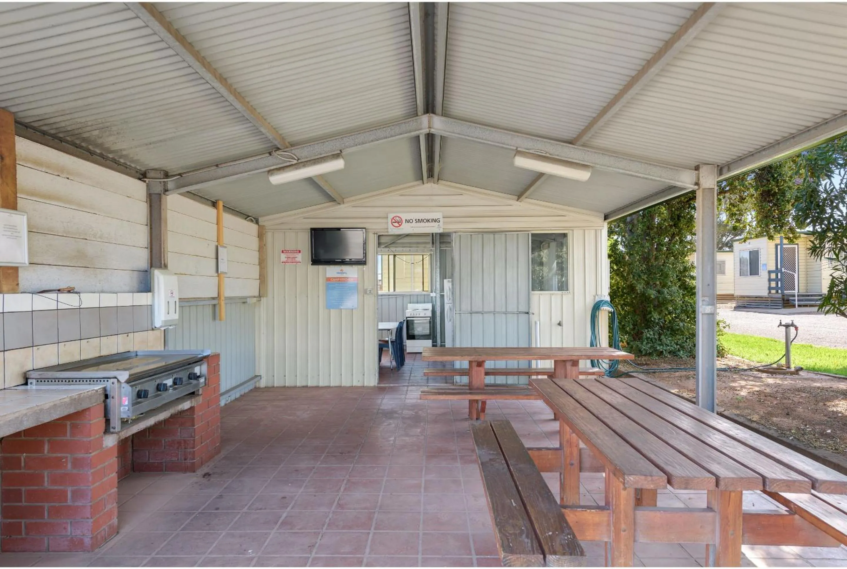 BBQ facilities in Discovery Parks - Whyalla Foreshore