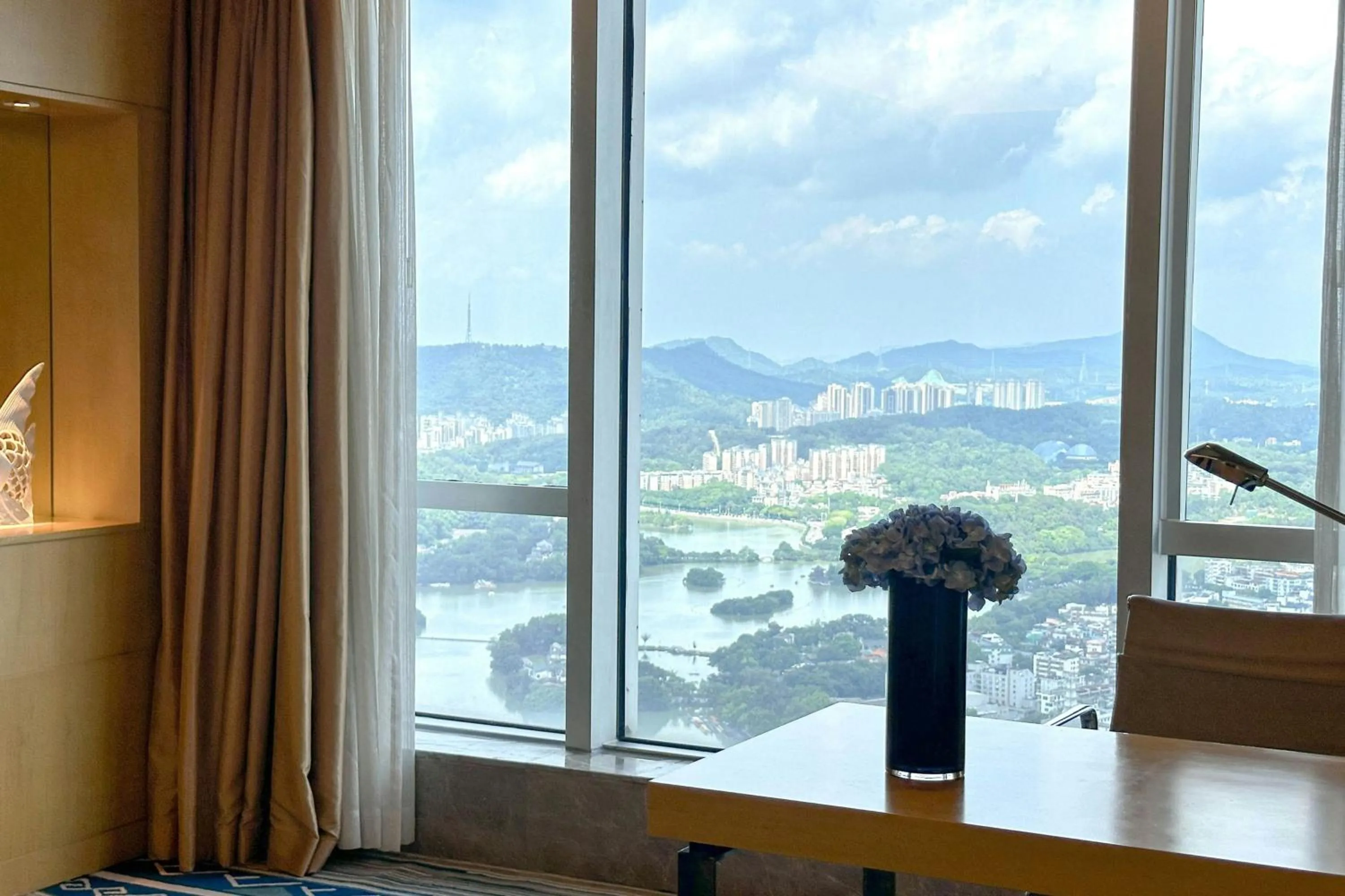 Photo of the whole room in Renaissance Huizhou Hotel