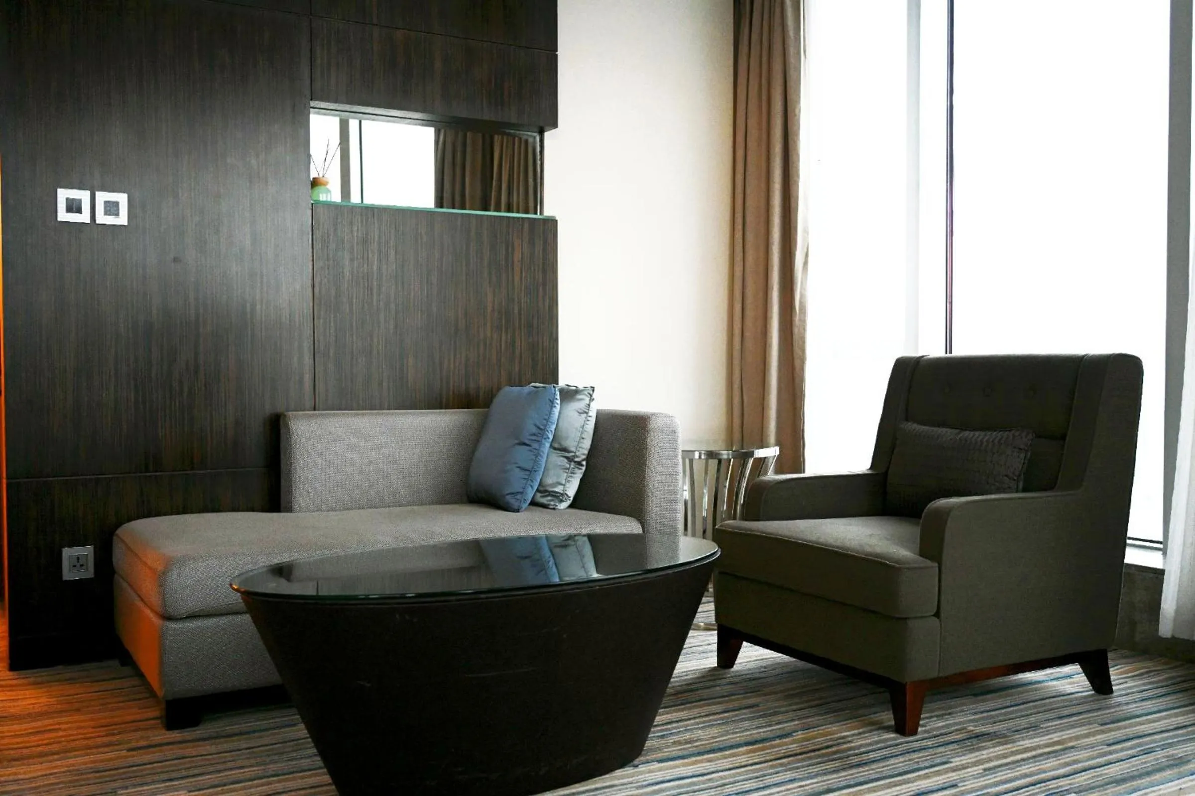 Dining area in Renaissance Huizhou Hotel