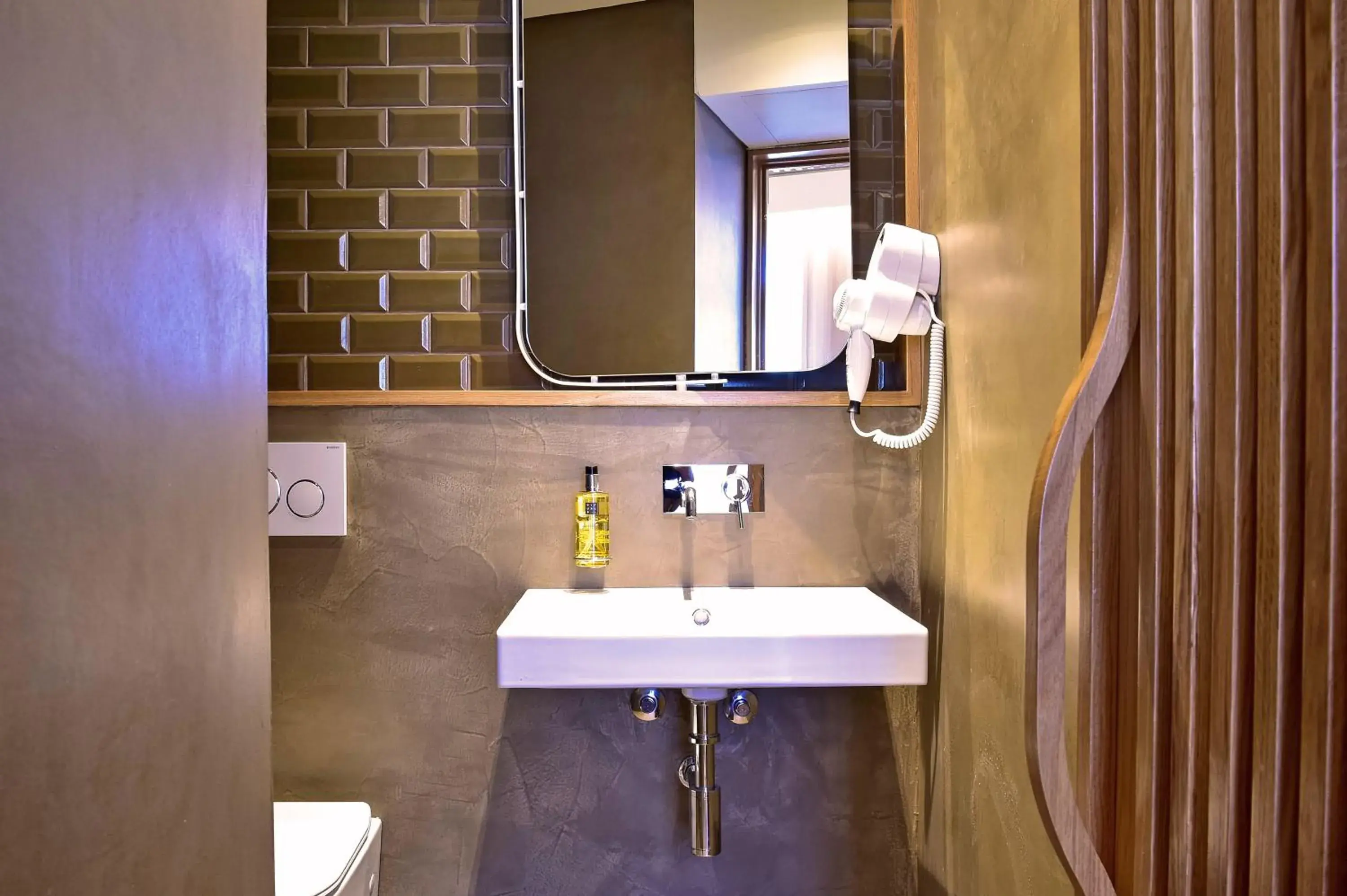 Superior Studio (2 Adults + 2 Children) in My Story Apartments Porto - Santa Catarina Superior Studio (2 Adults + 2 Children) in My Story Apartments Porto - Santa Catarina