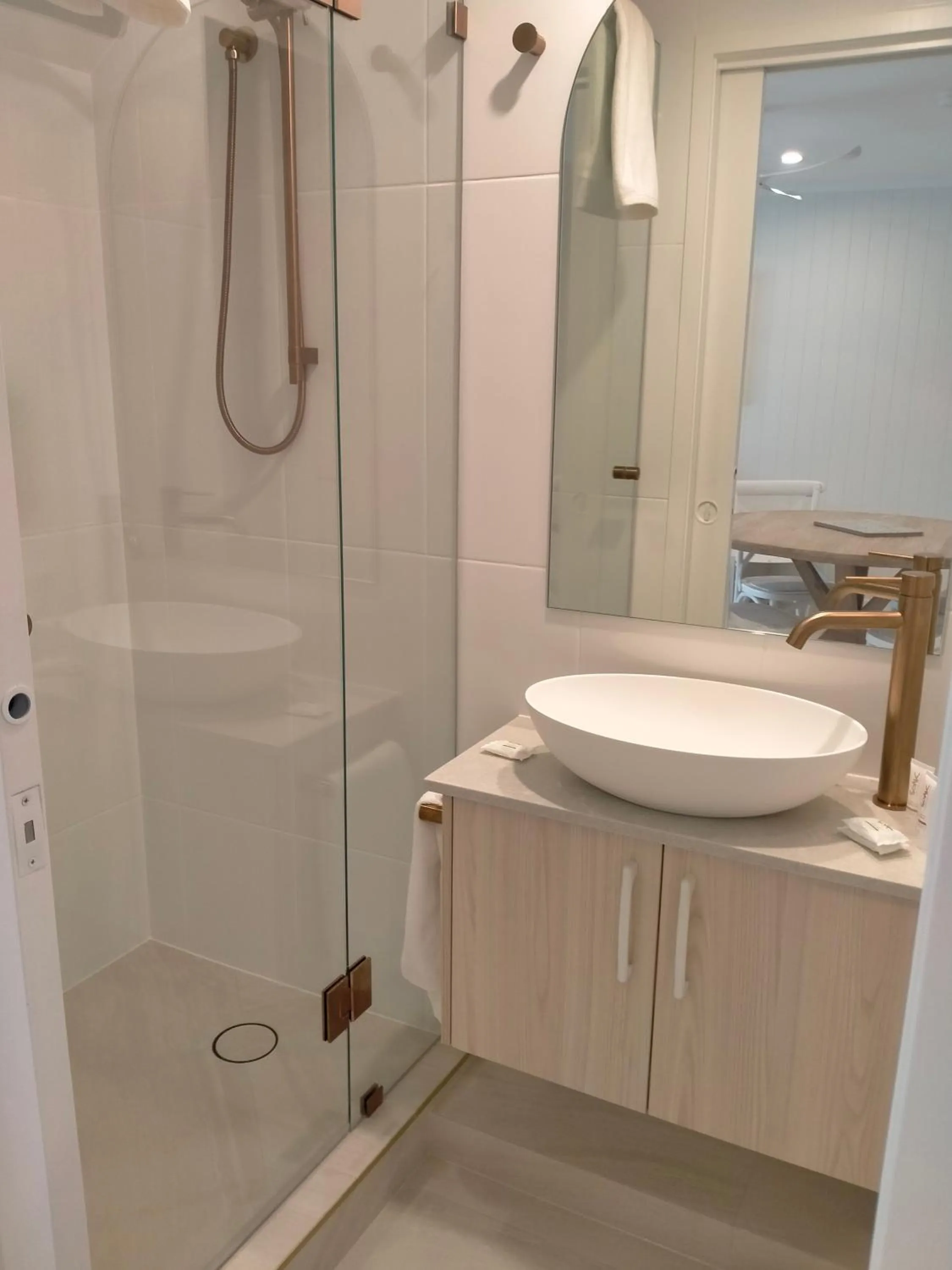 Shower in The Islander Noosa Resort