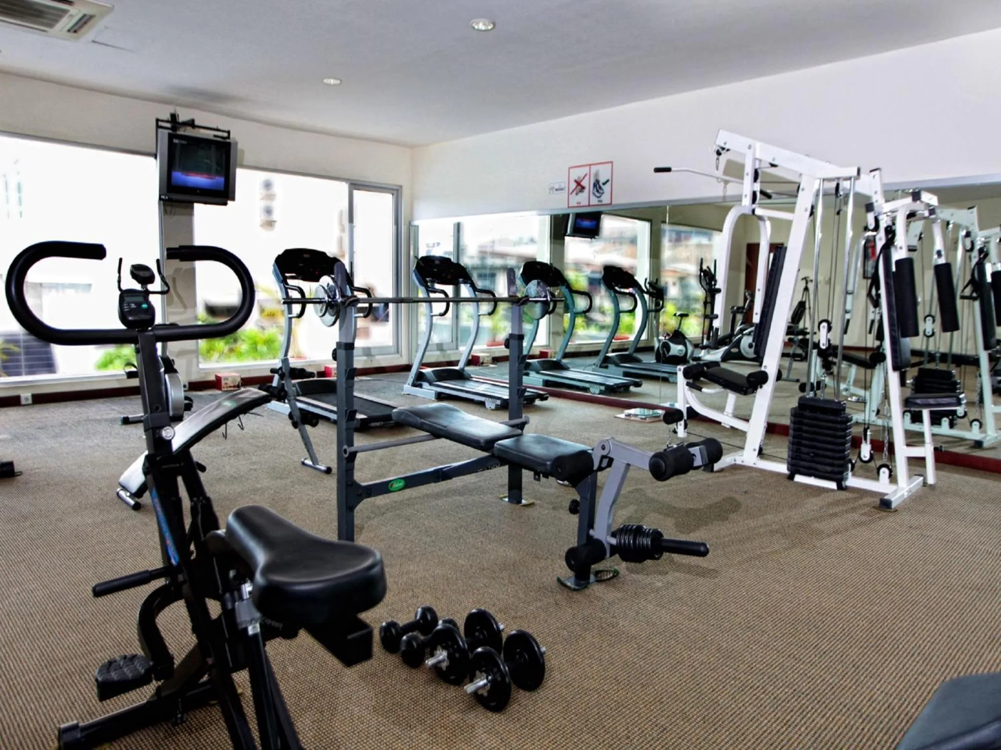 Fitness centre/facilities in Grand Zuri Dumai