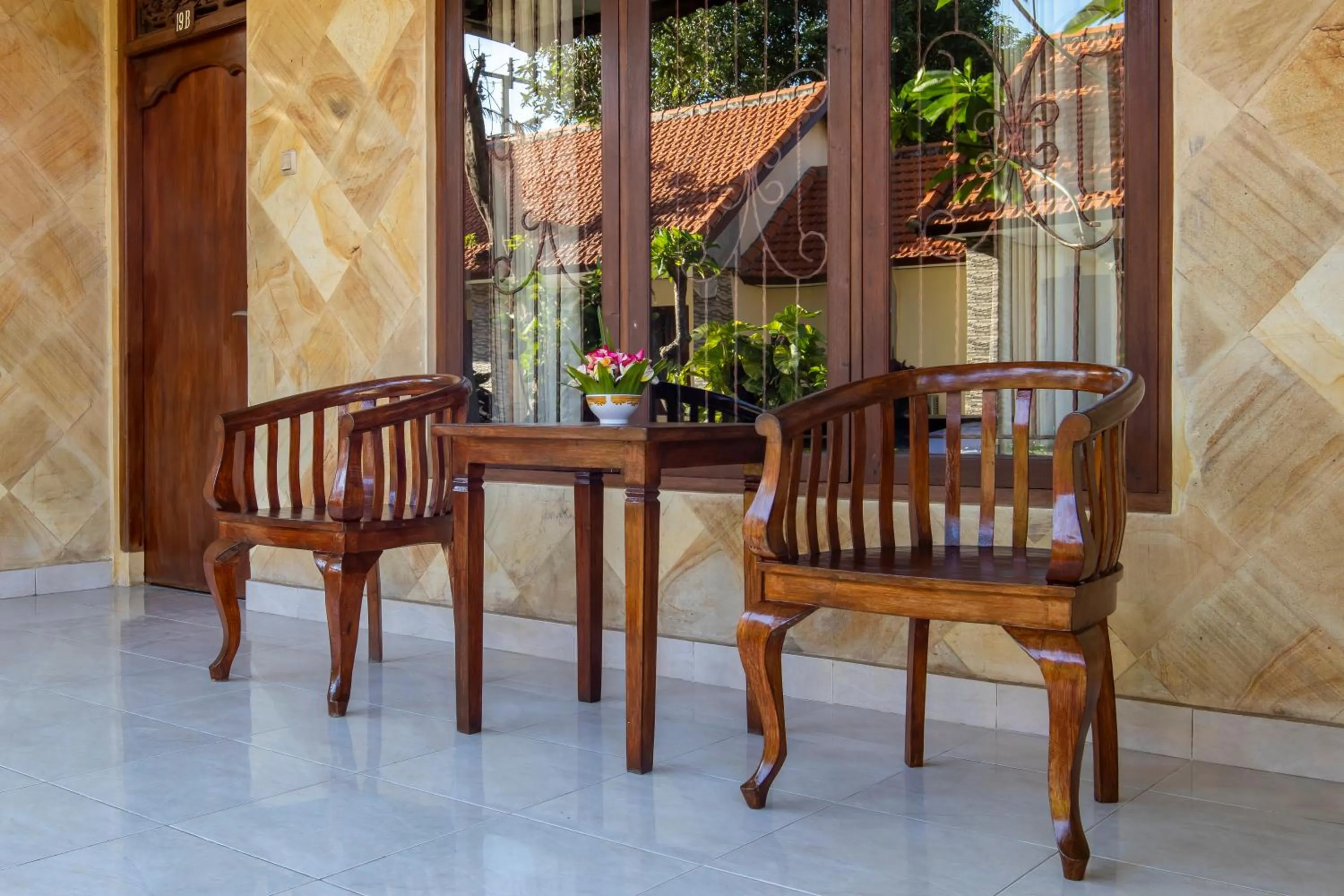 Seating area in Suriwathi Hotel Legian