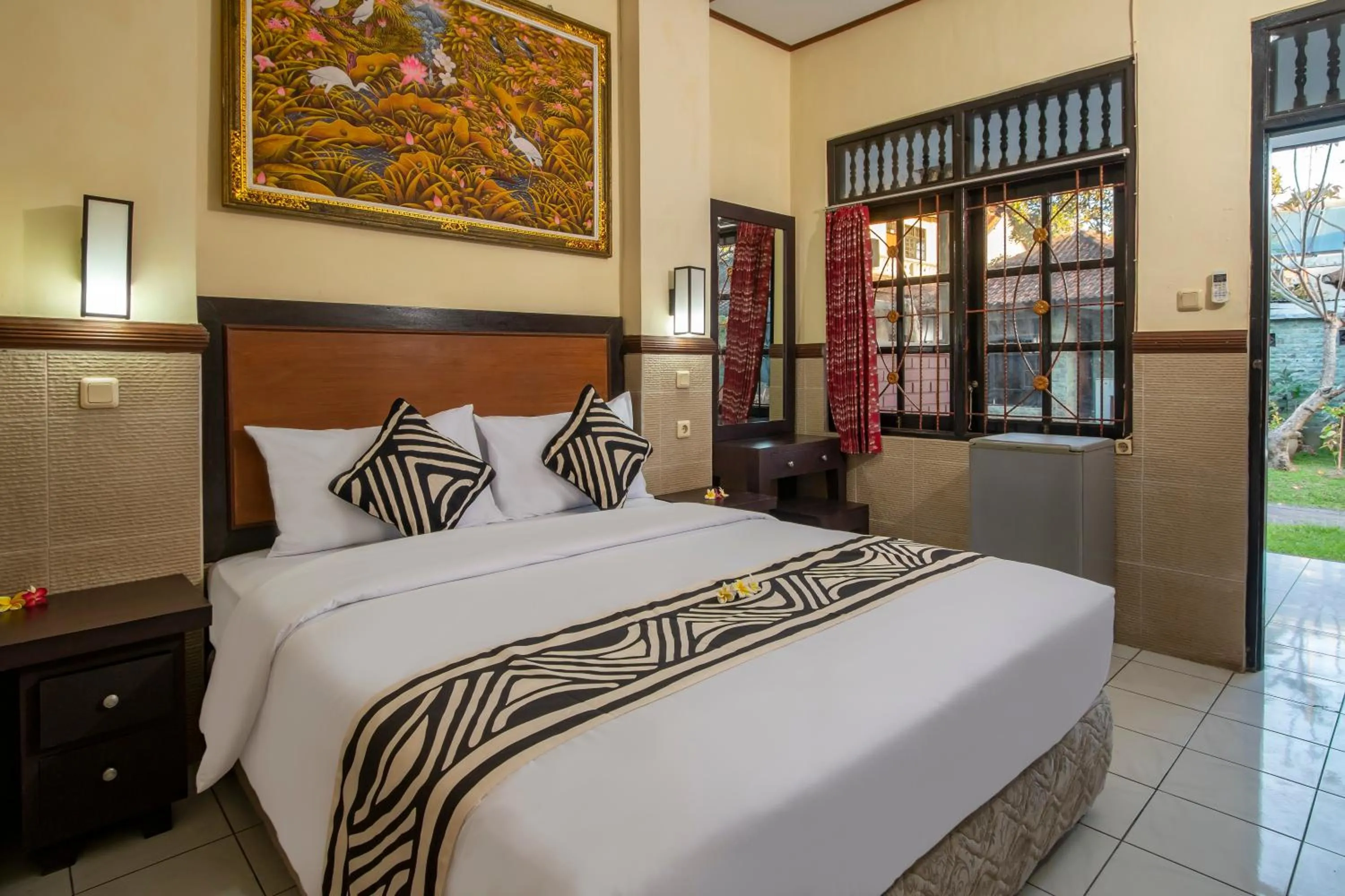 Bed in Suriwathi Hotel Legian