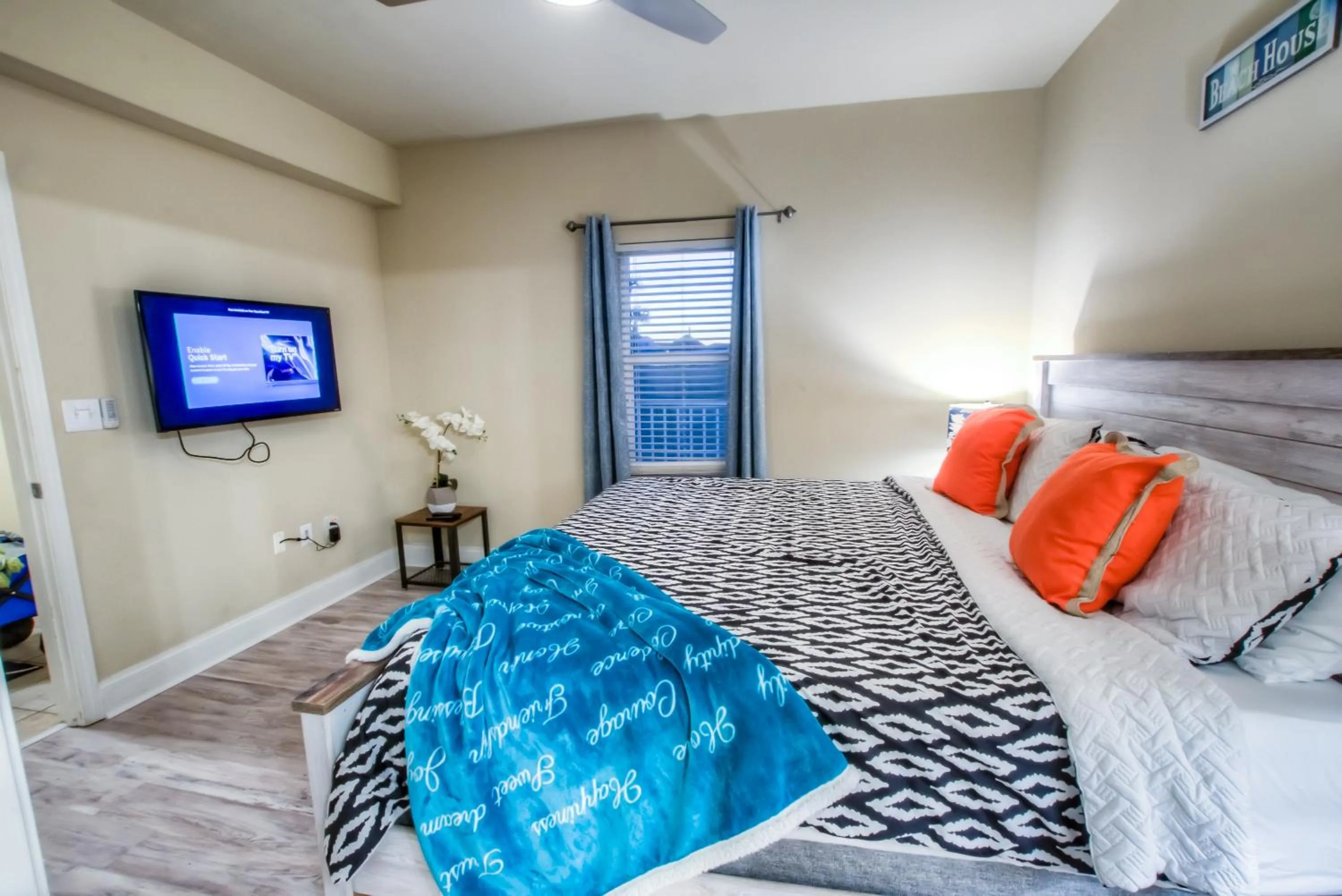 Bed in Laketown Wharf 1035 By Aneliya