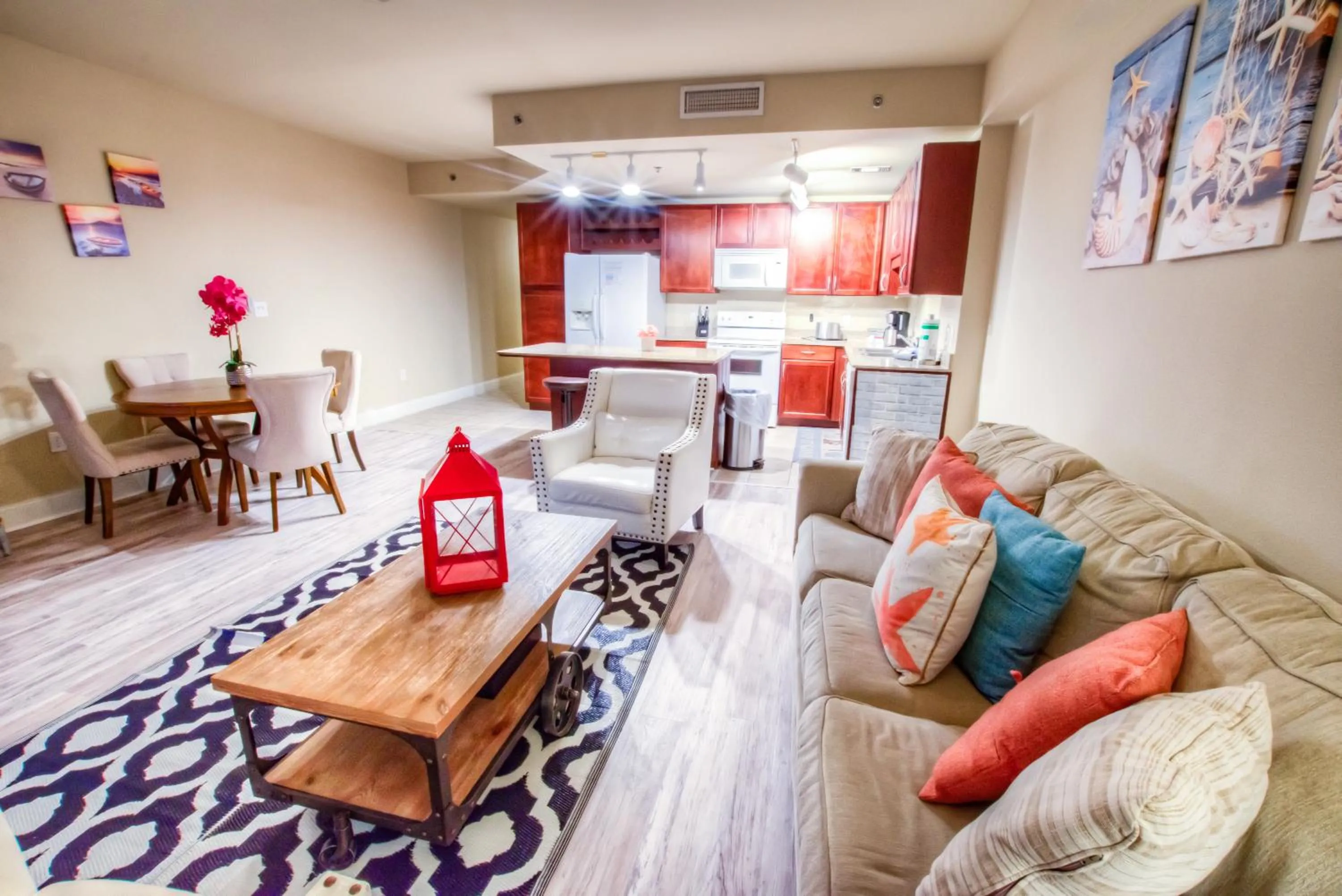 Laketown Wharf 1035 By Aneliya