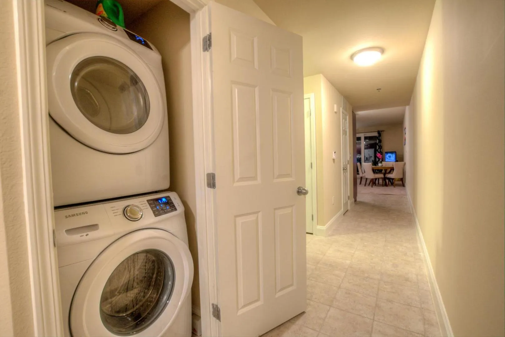 Laketown Wharf 1035 By Aneliya