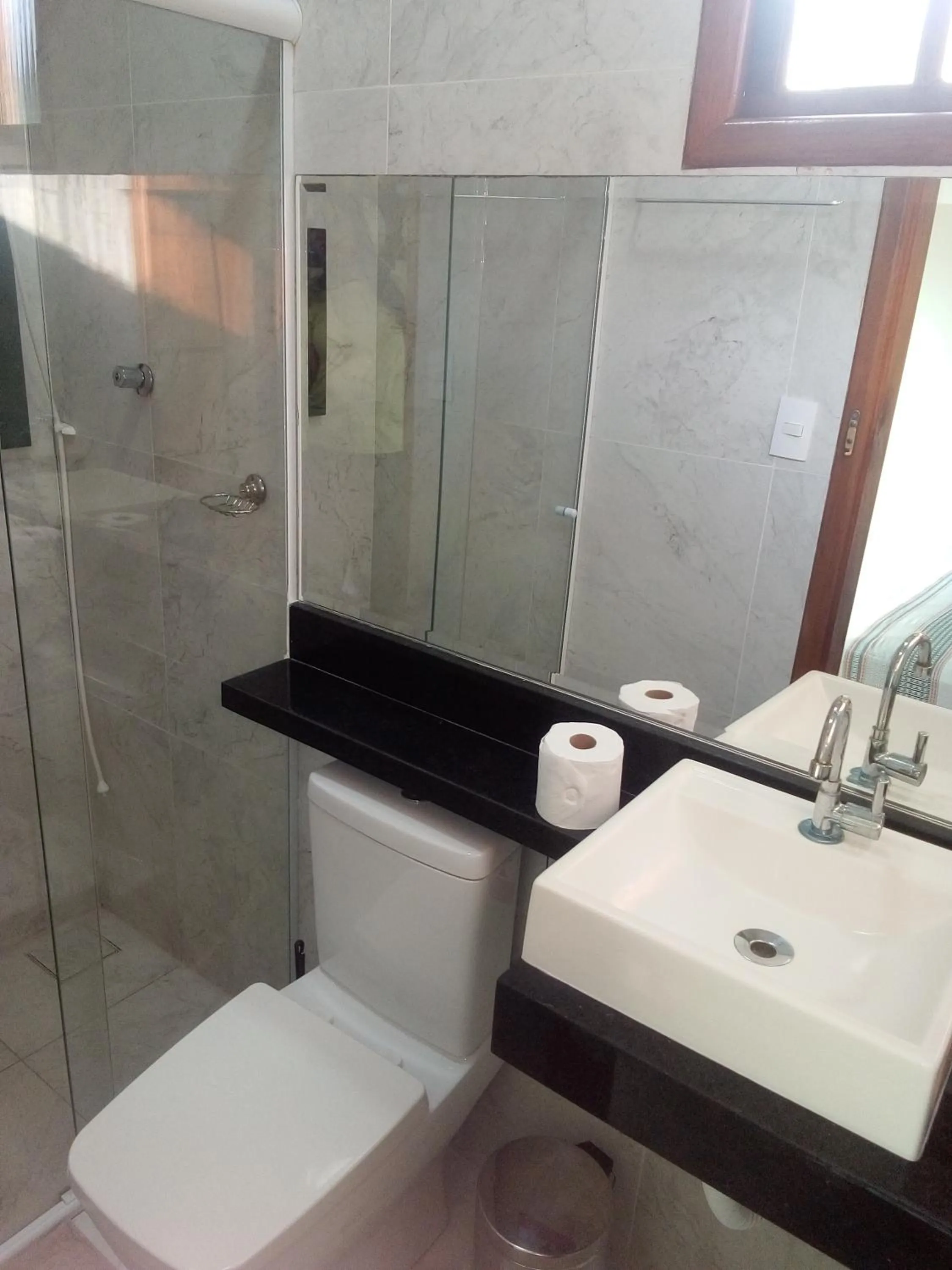 Bathroom in Pousada Reis Guarujá