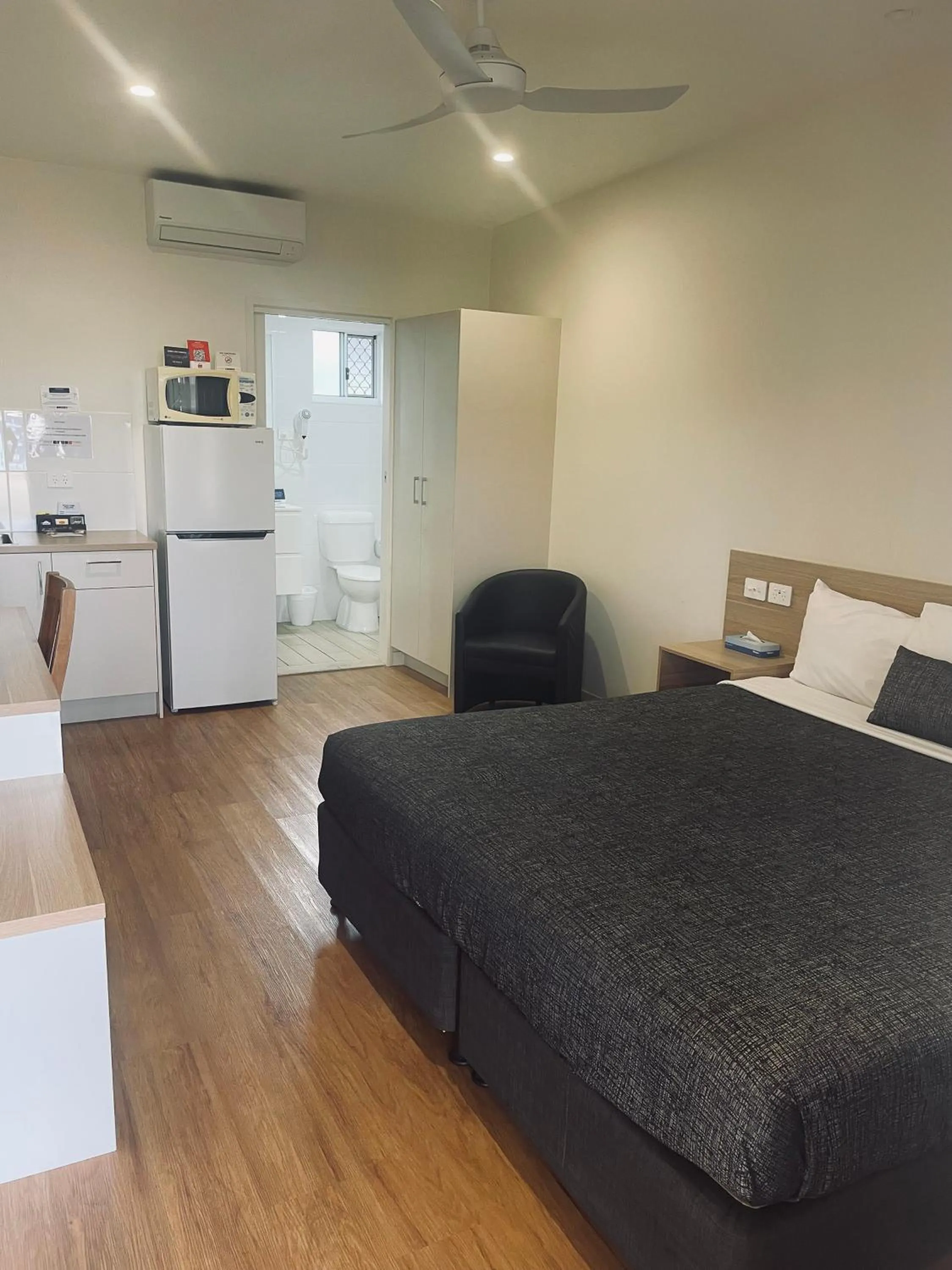 Bed in Econo Lodge Park Lane