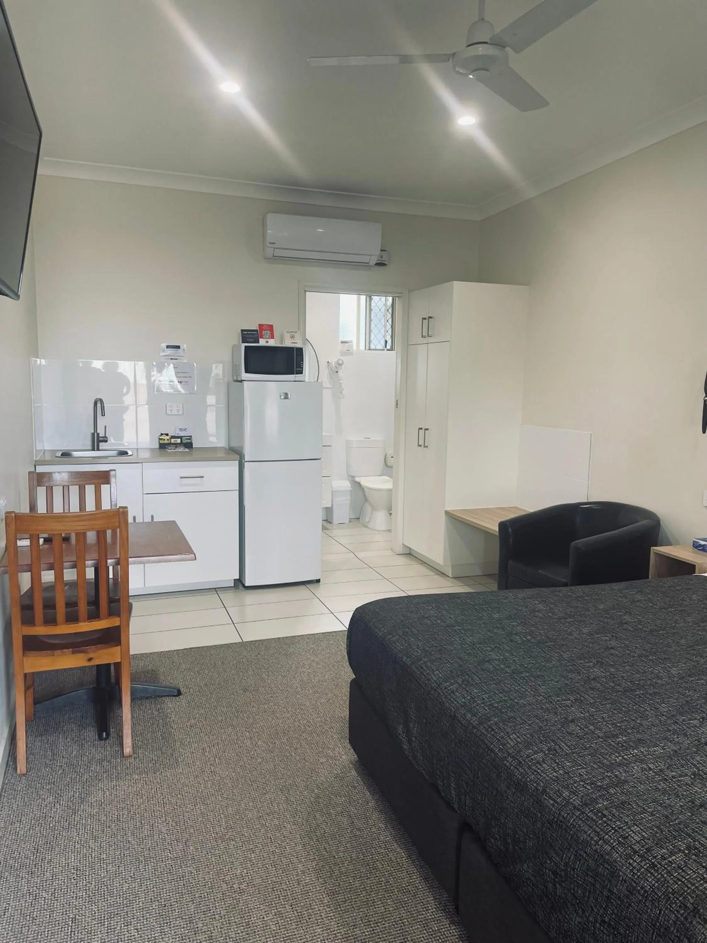 Bed in Econo Lodge Park Lane