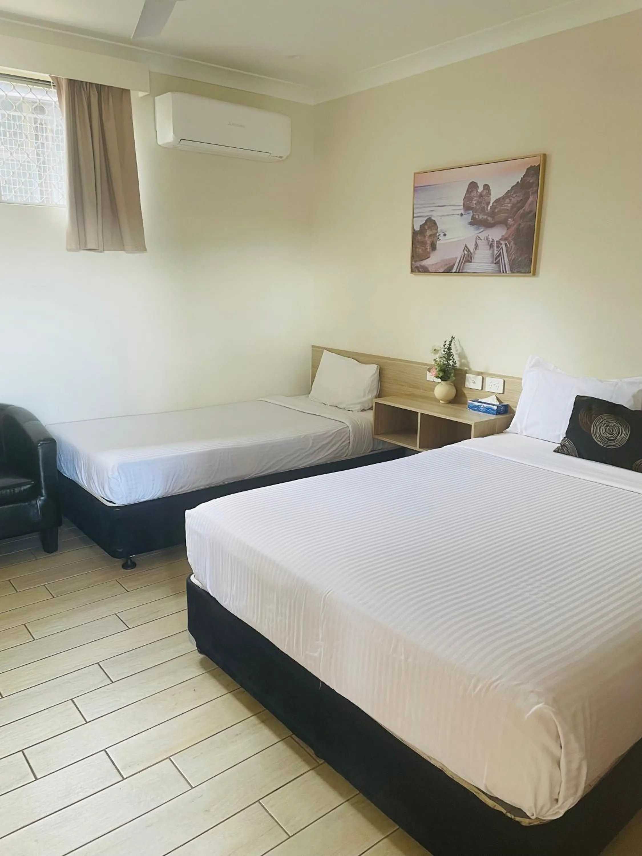 Bed in Econo Lodge Park Lane