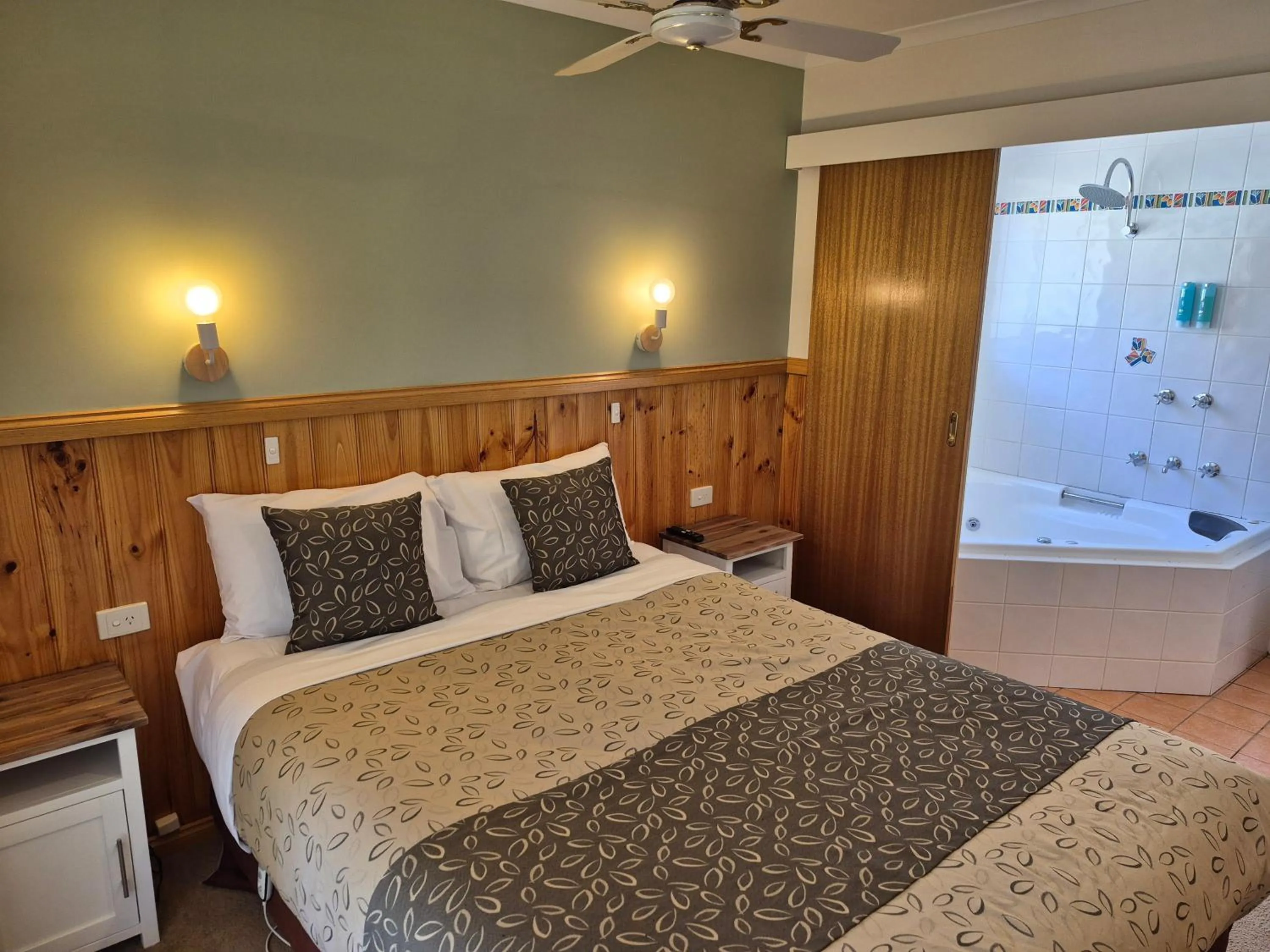 Bed in Golden Heritage Accommodation