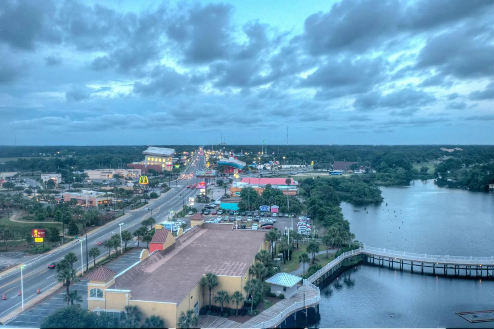 Laketown Wharf Resort 1036 By Aneliya