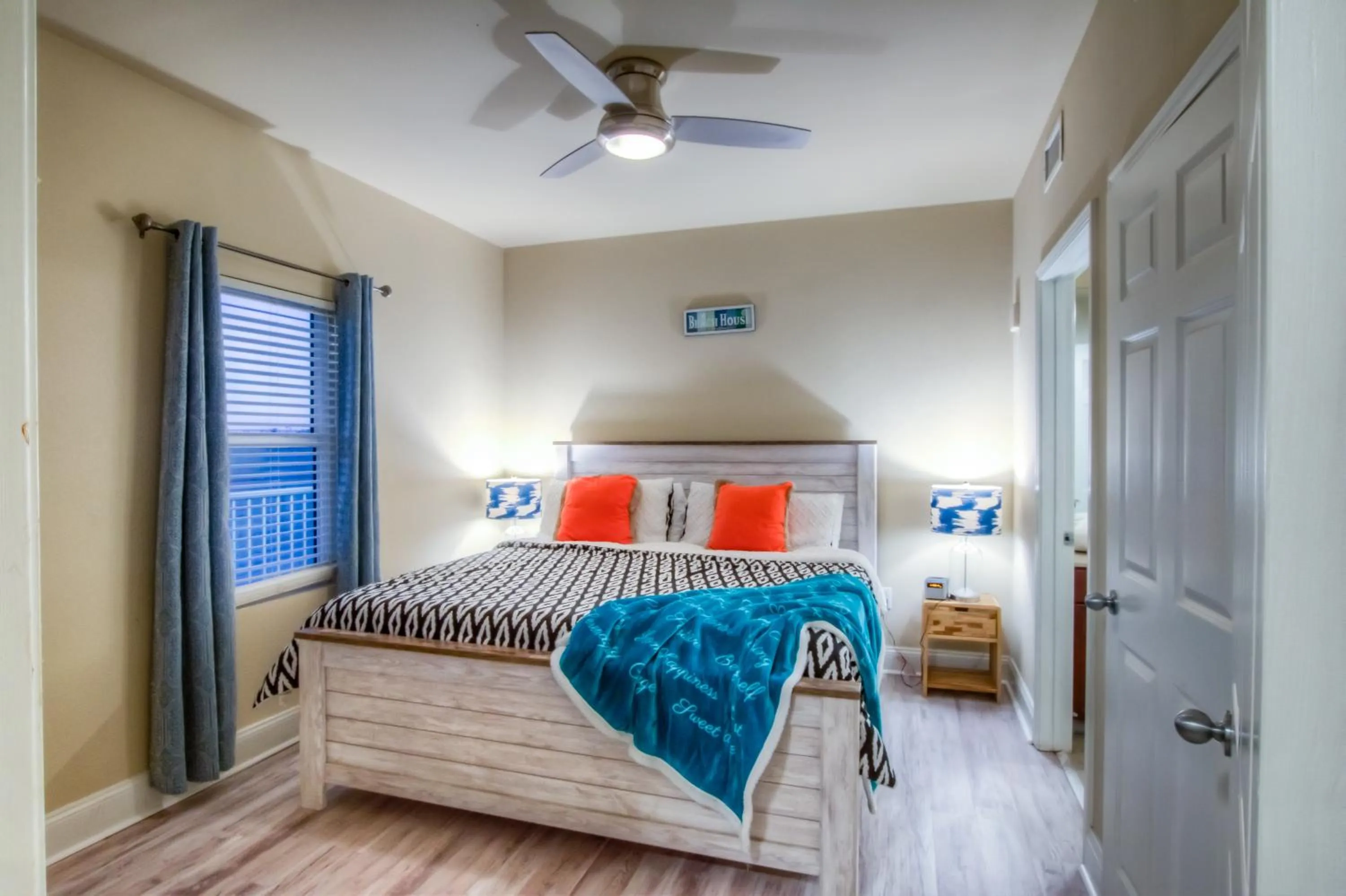 Bed in Laketown Wharf Resort 1036 By Aneliya