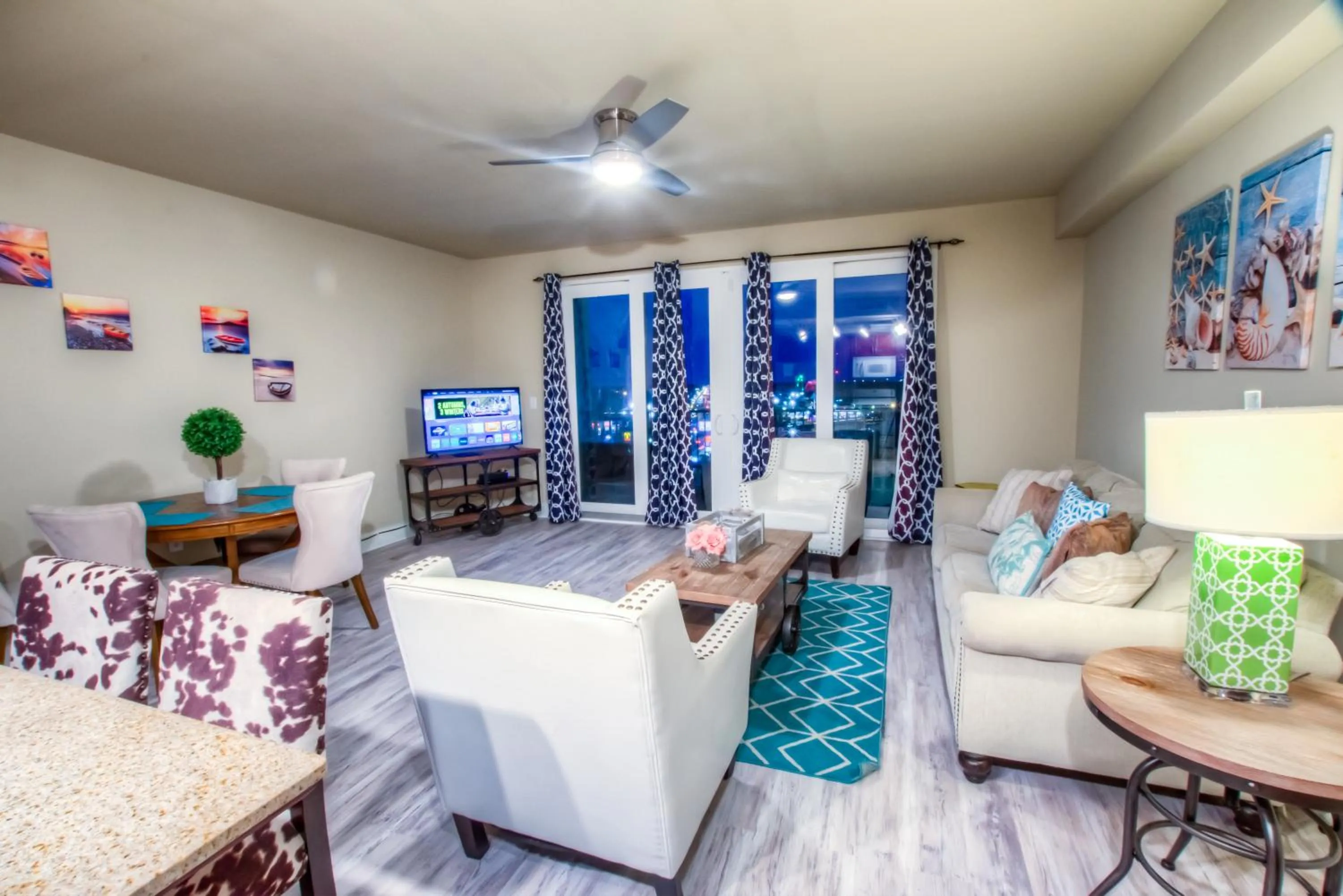 Laketown Wharf Resort 1036 By Aneliya