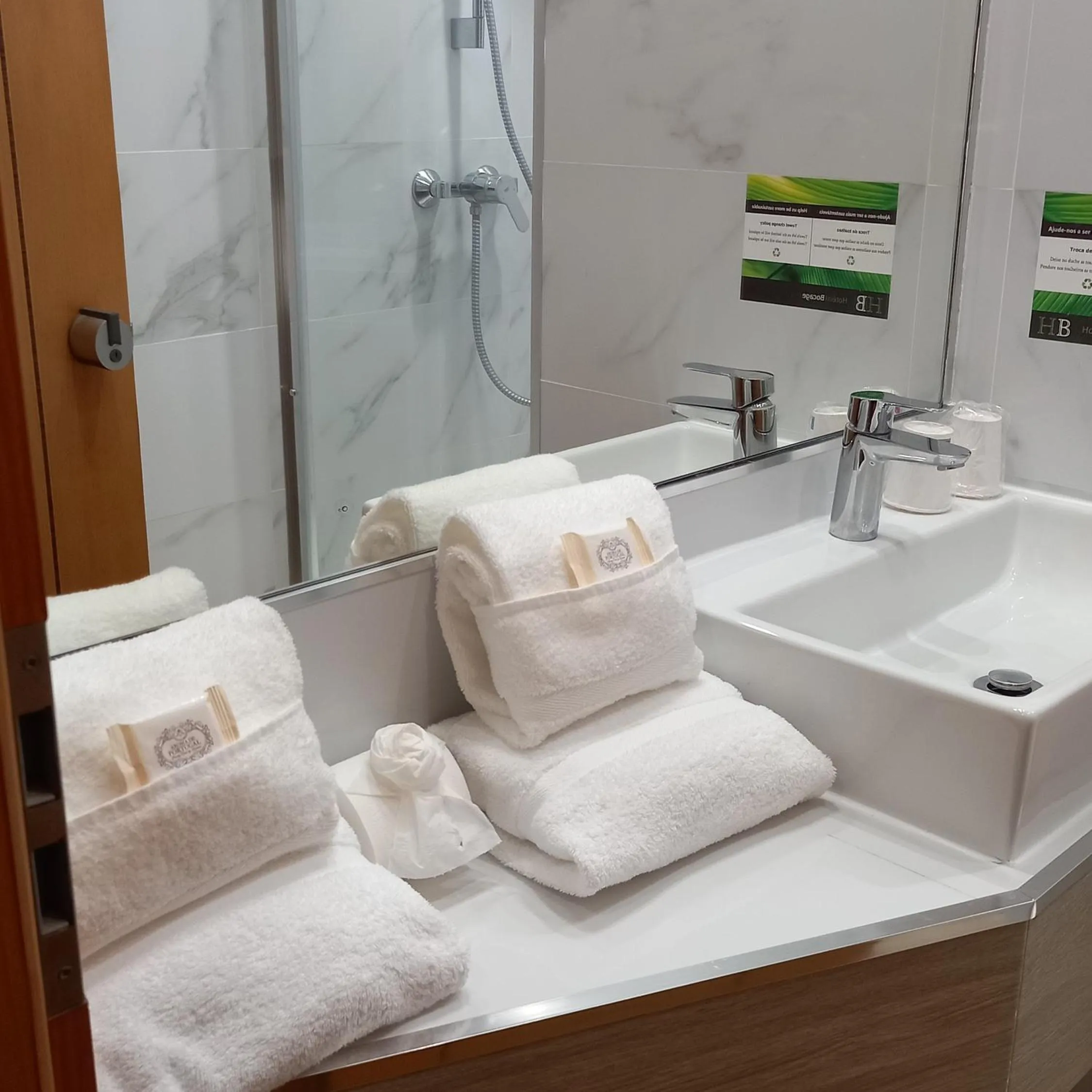 Toilet in Hotel Bocage