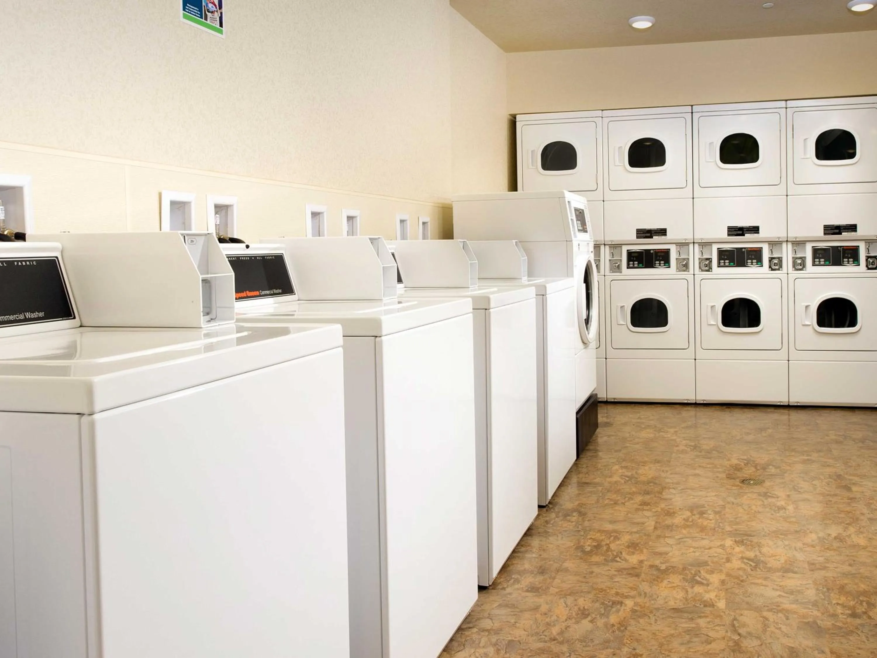 Area and facilities in WoodSpring Suites Wilkes-Barre