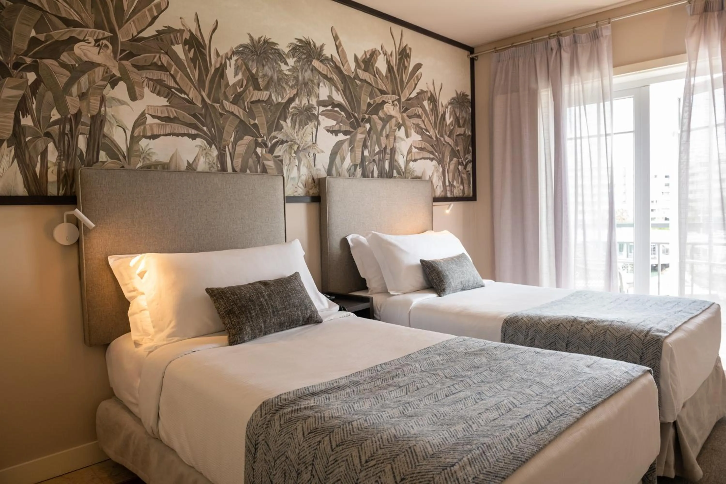 Bed in Domes Lake Algarve, Autograph Collection