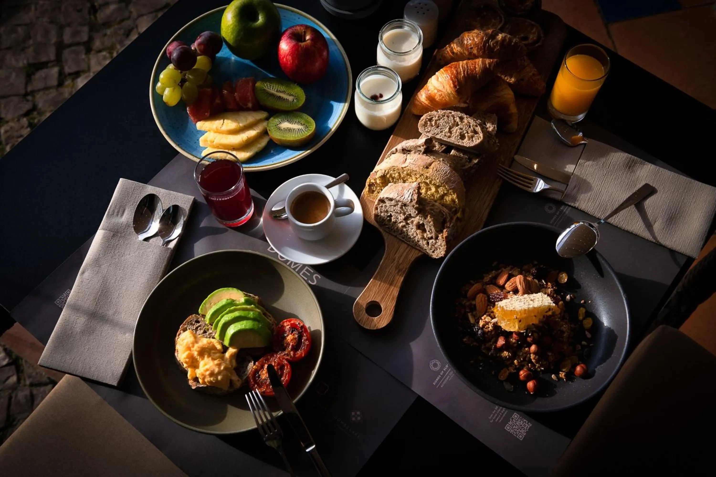 Restaurant/places to eat in Domes Lake Algarve, Autograph Collection