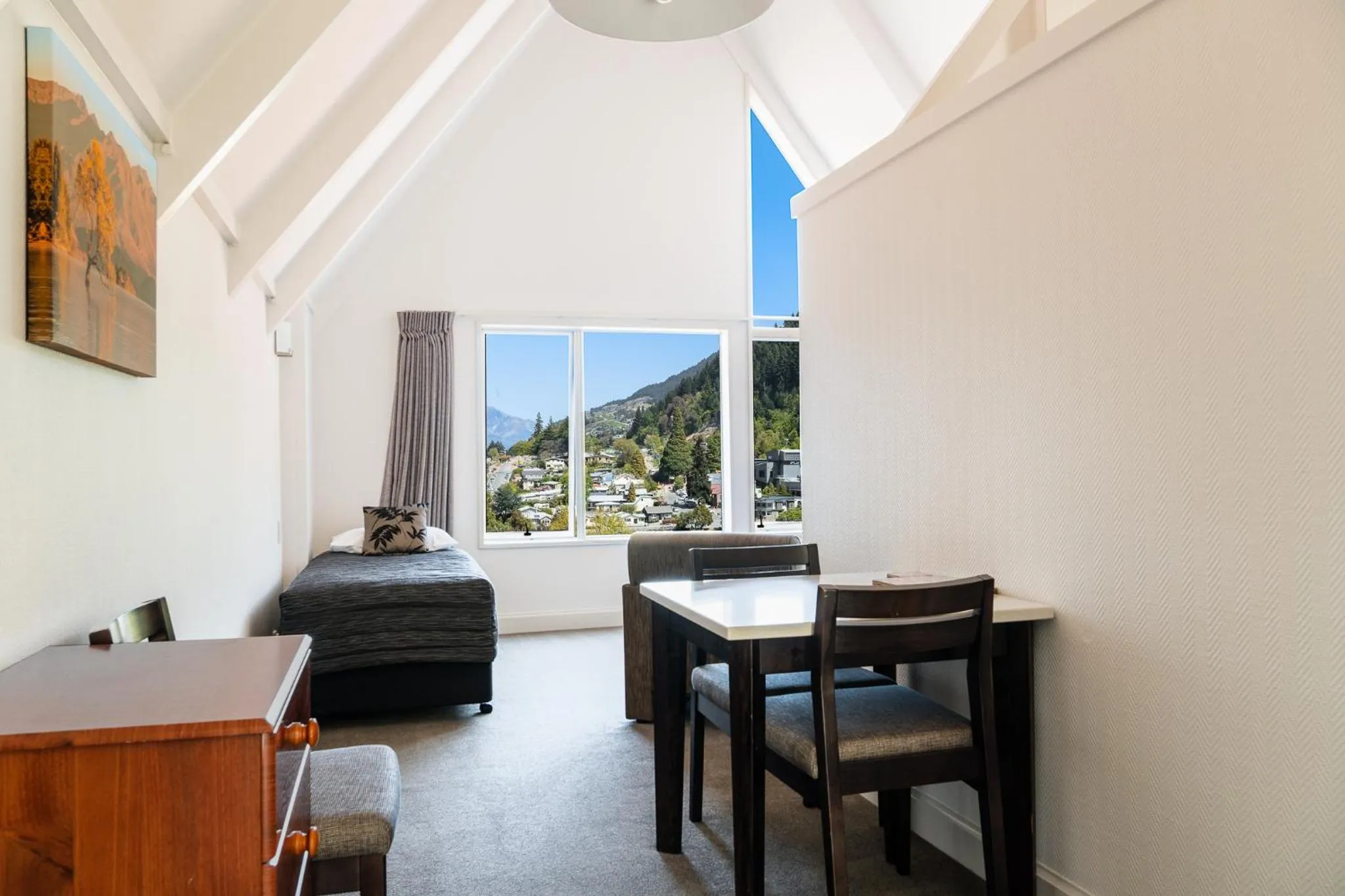 Bed in Turner Heights Townhouses