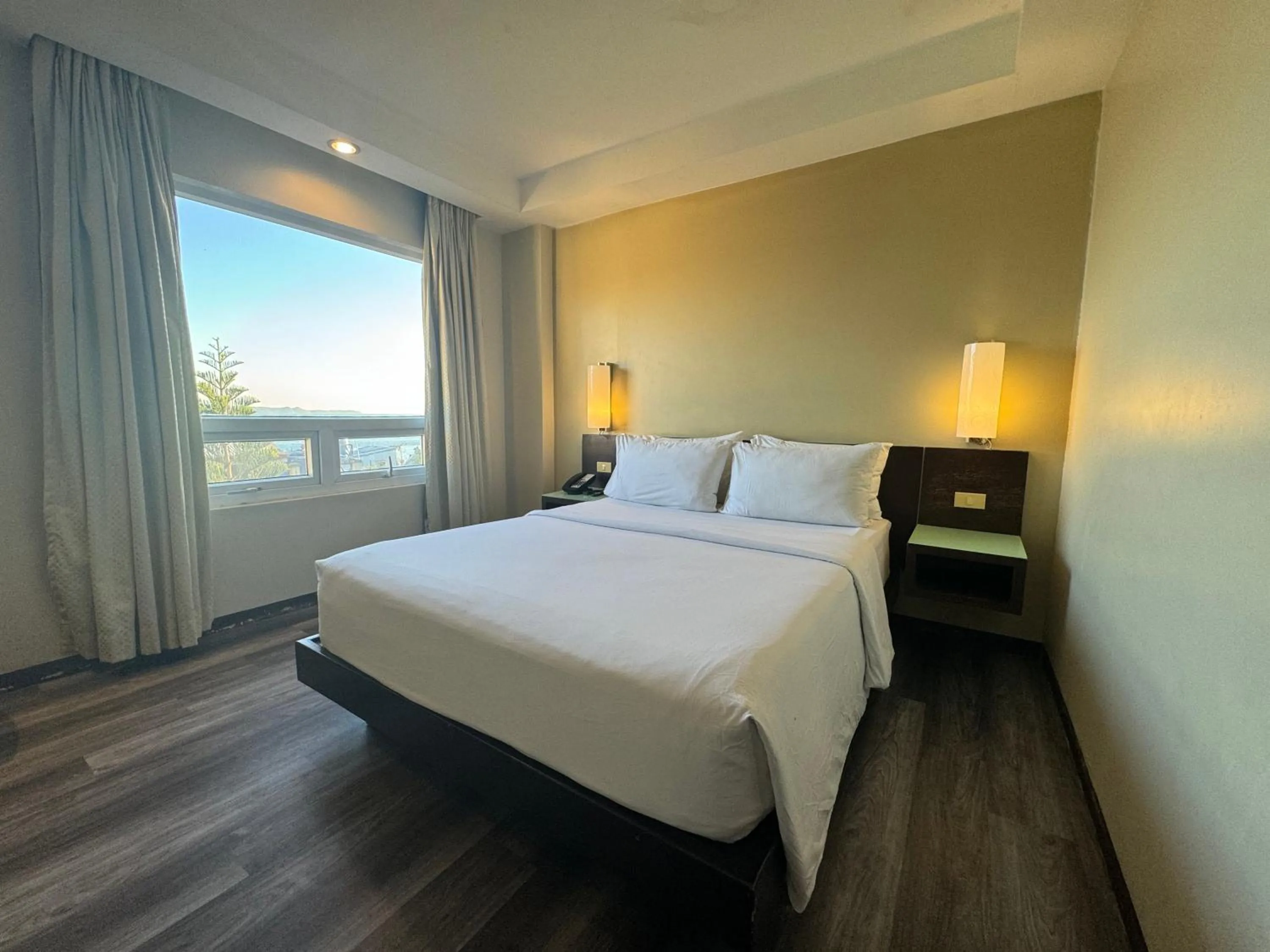 Bed in Circle Inn - Iloilo City Center